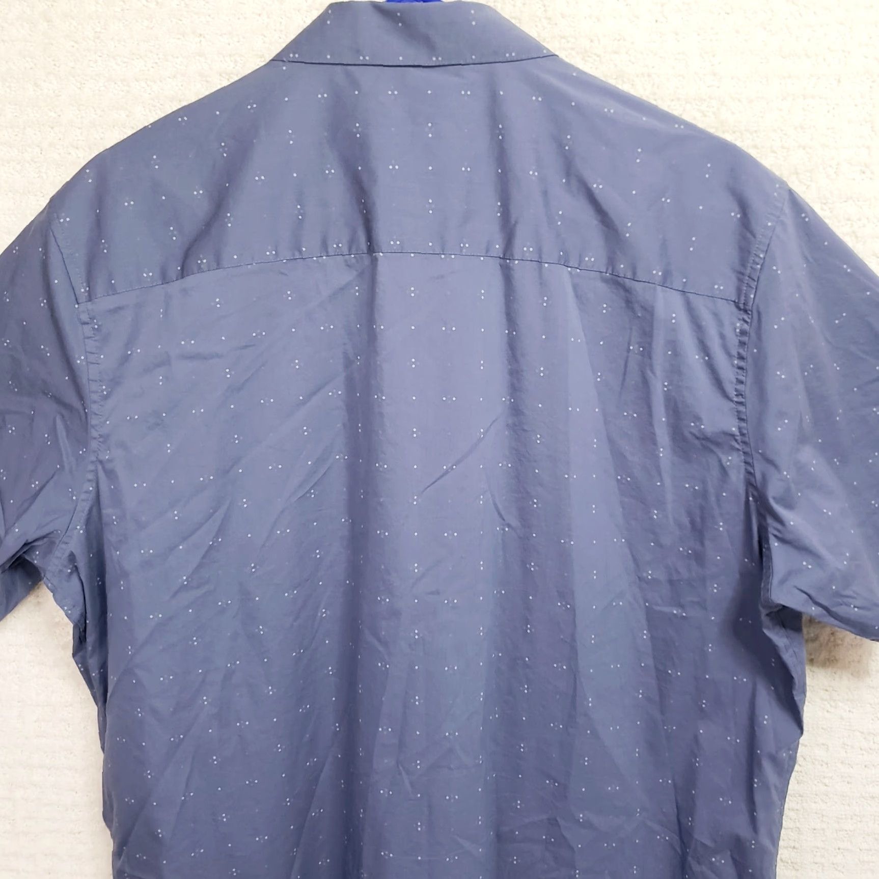 TravisMathew Travis Mathew Shirt Mens XL Blue Geometric Button-Up Short Sleeve Stretch Size US XL / EU 56 / 4 - 7 Thumbnail