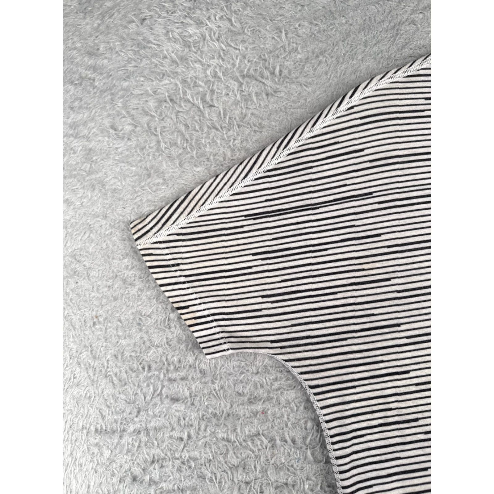 The North Face The North Face Shirt Women S White Stripe Crew Neck Short Sleeve Basic Casual Shirt Mens? Size S / US 4 / IT 40 - 3 Thumbnail