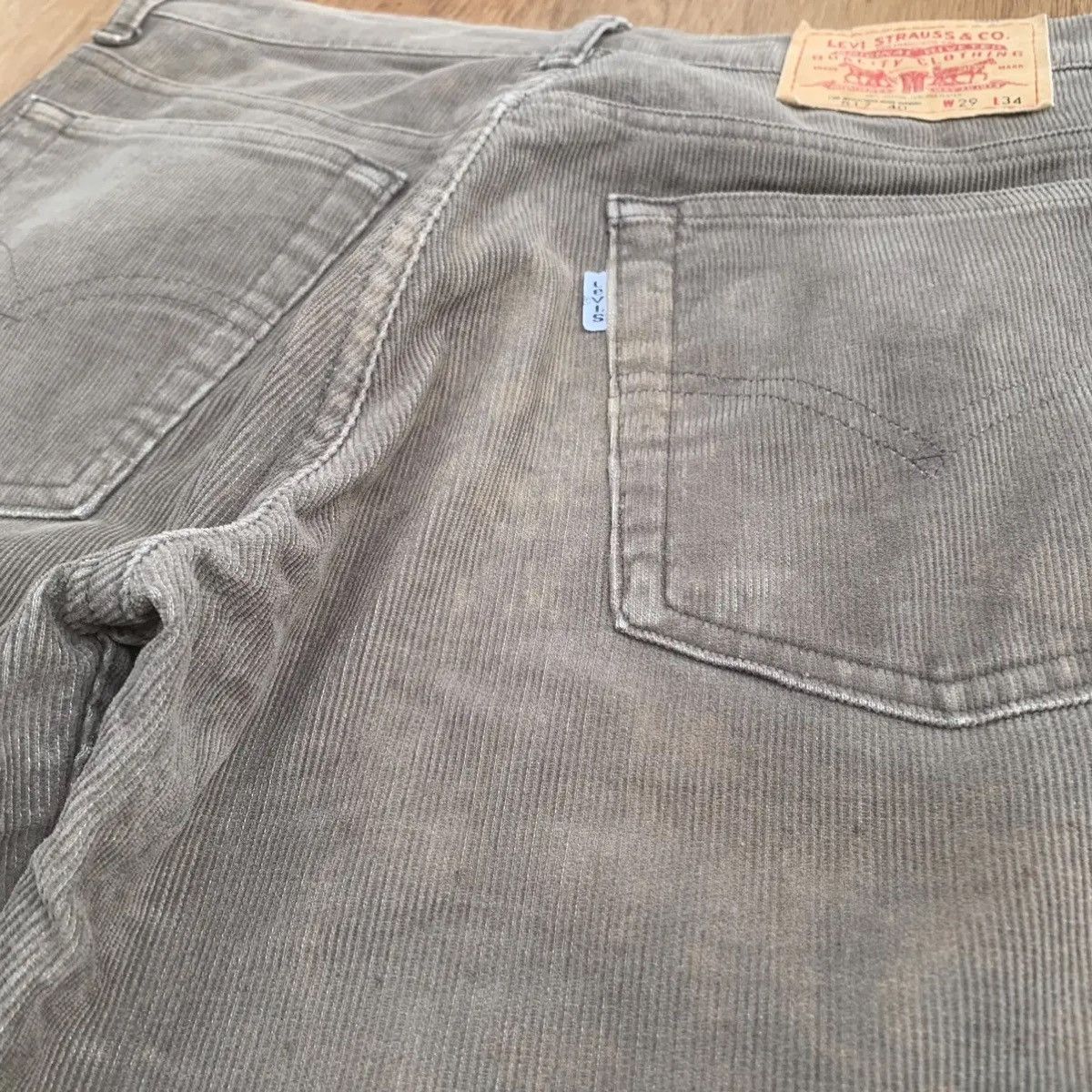 Levi's 💥1990’s VINTAGE LEVI’S 517 JEANS FLARE LEVIS CORDUROY PANTS Size US 28 / EU 44 - 19 Thumbnail
