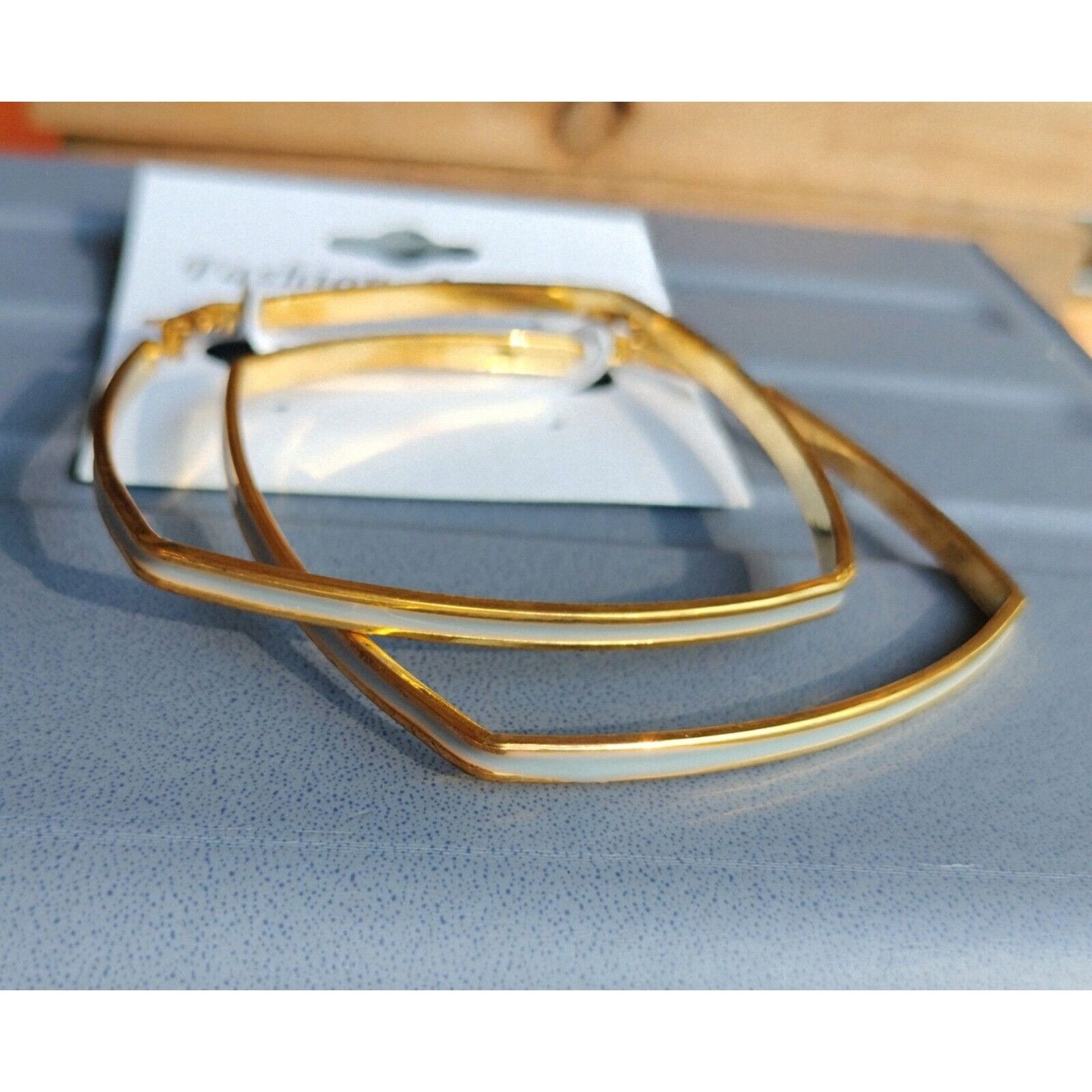 Other Hoop Earrings Gold Tone Fashion Jewelry Eggshell White Light Size ONE SIZE - 13 Thumbnail