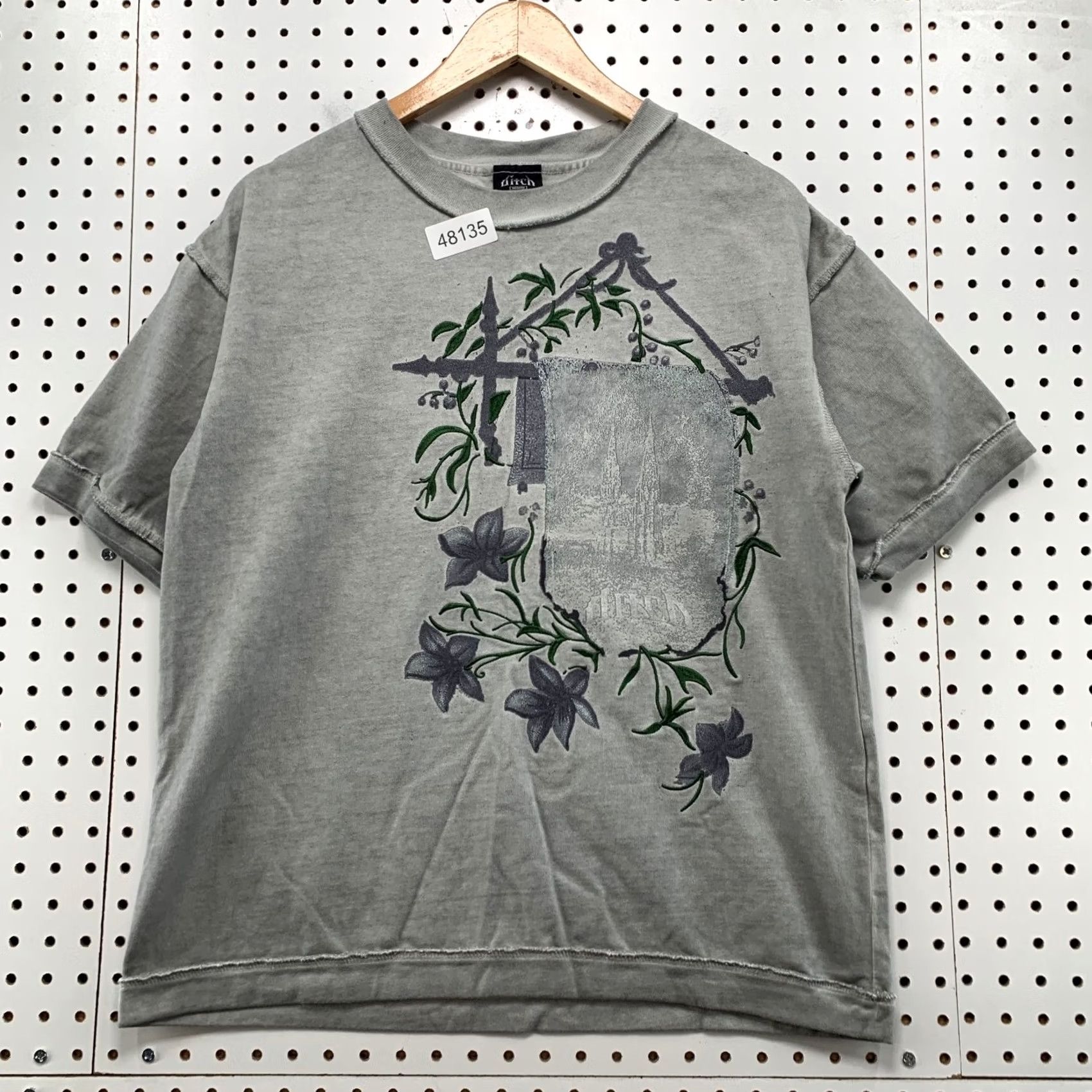 Vintage Ditch Embroidered Scroll T Shirt Mens Medium Gray Goth Heavyweight Size US M / EU 48-50 / 2 - 2 Thumbnail