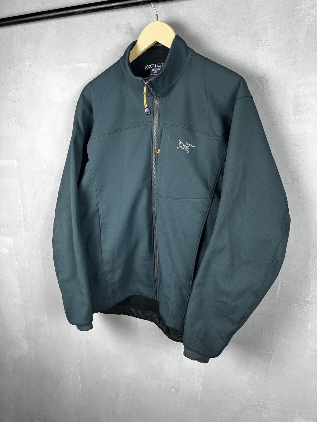 Arc'teryx Arcteryx mens outdoor jacket size m Size US M / EU 48-50 / 2 - 1 Thumbnail