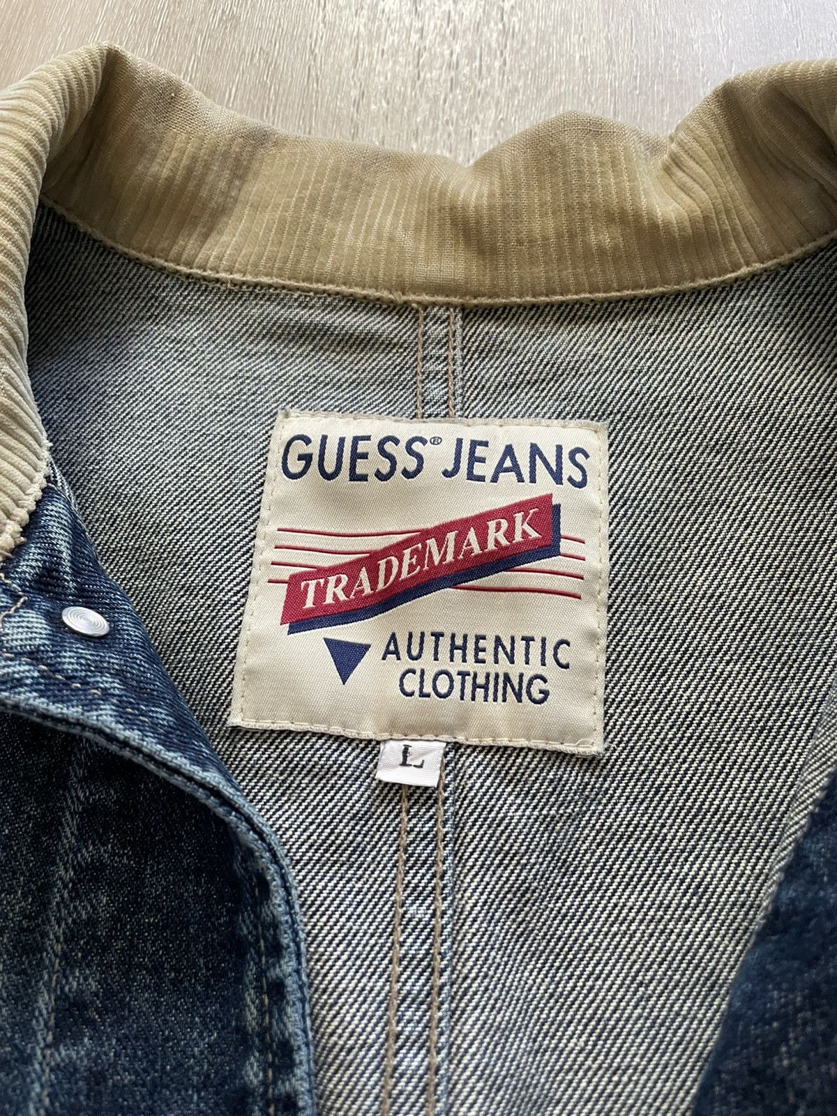 Guess VTG 90s Guess USA Denim Trucker Trim Sz L distressed Size US L / EU 52-54 / 3 - 6 Thumbnail