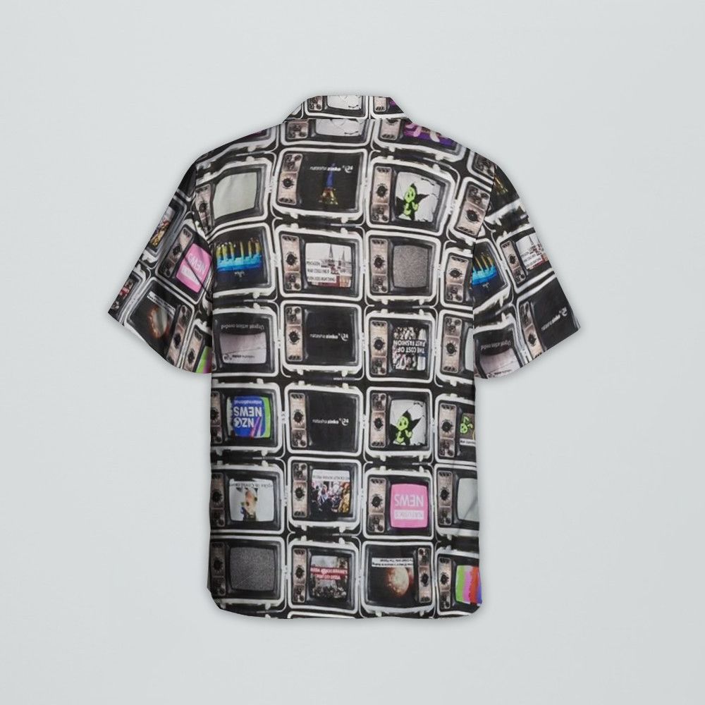 Designer TV Print Camp-Collared Shirt – Retro Vibes, Modern Edge Size US S / EU 44-46 / 1 - 2 Thumbnail