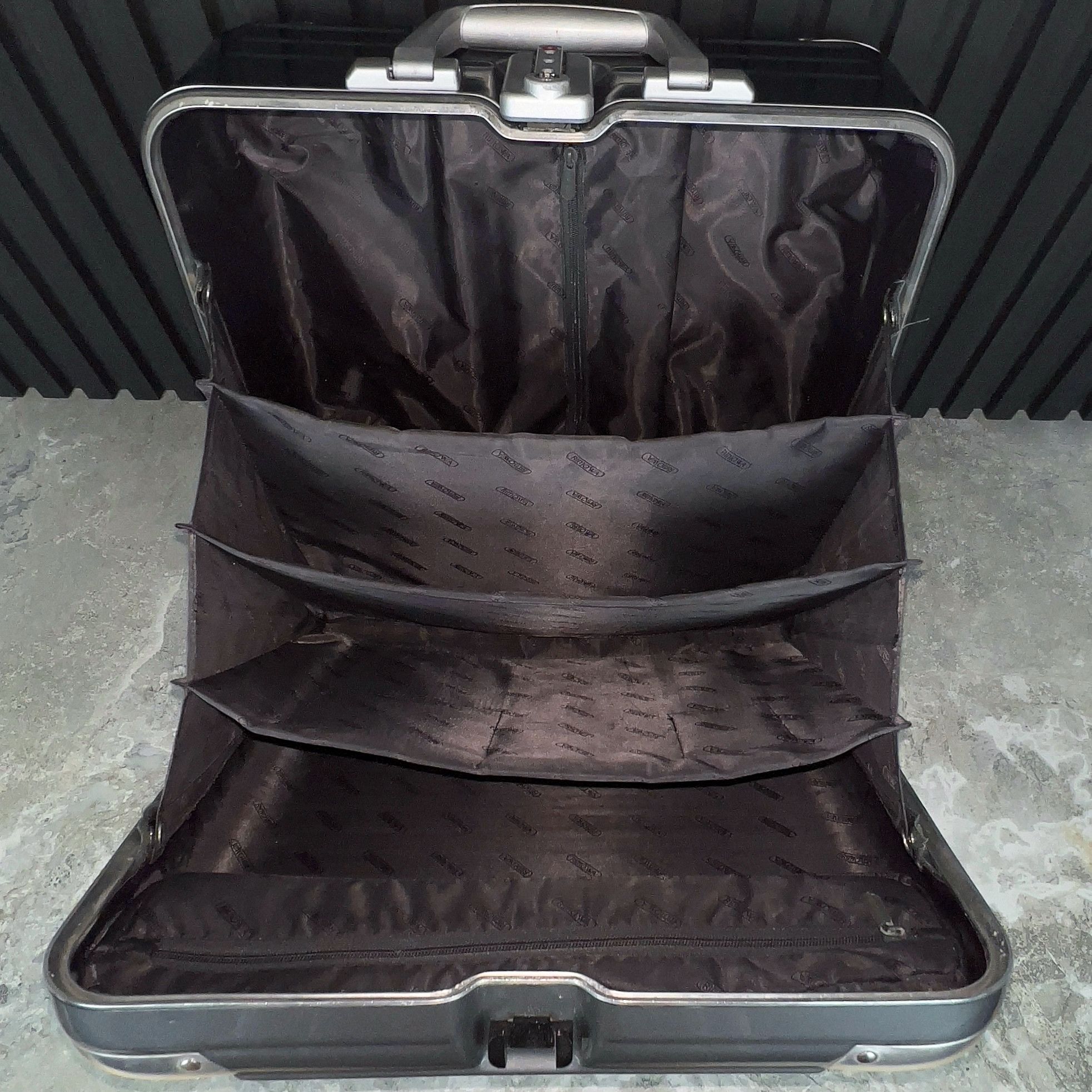Rimowa Rimowa Limbo Business Trolley 23L Gray 2-wheels Suitcase Size ONE SIZE - 12 Thumbnail