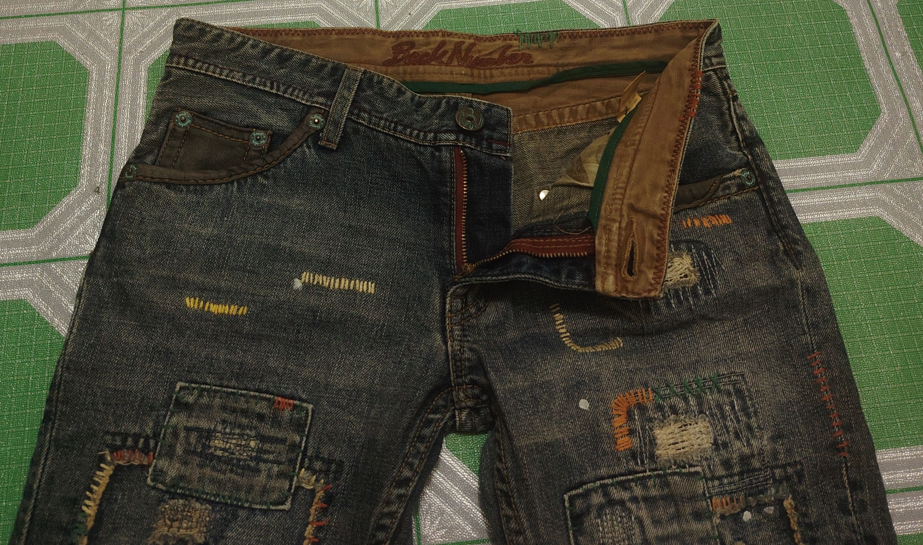 Who Decides War Japanese Back Number Patchwork Boro Flared Jeans Distressed Size US 30 / EU 46 - 19 Thumbnail