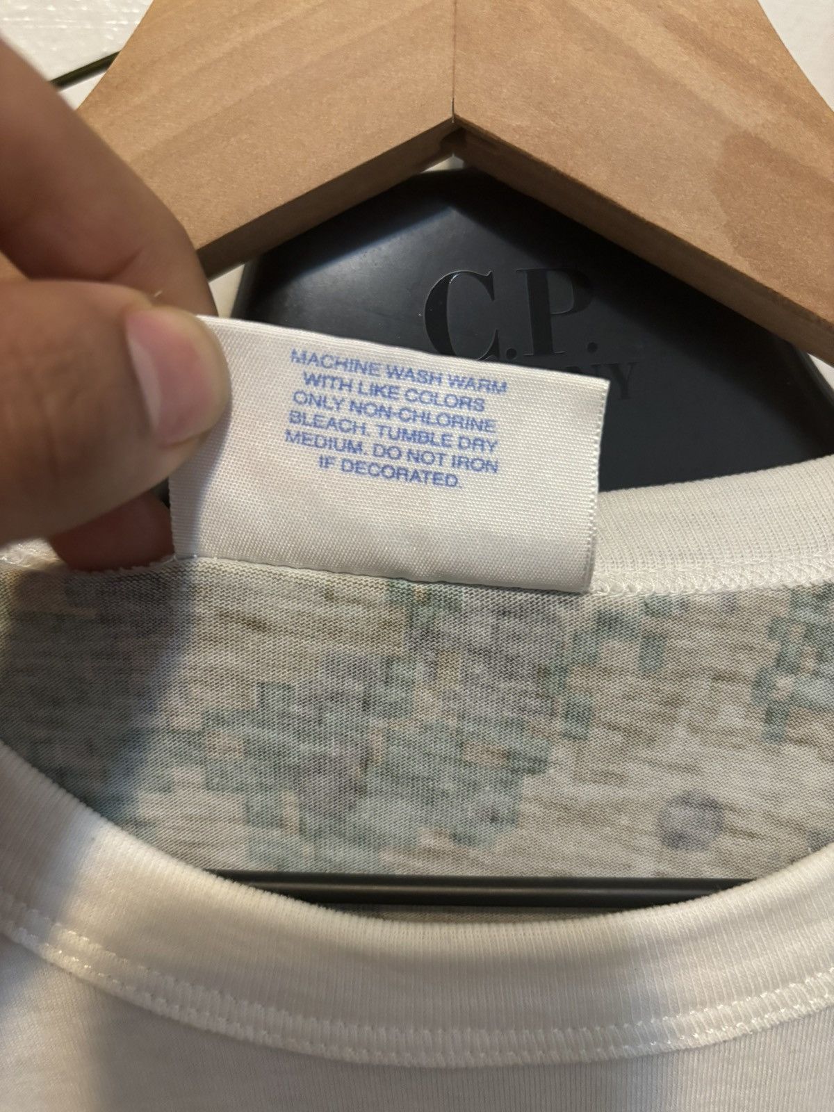 Comme des Garcons Supreme X Comme des garcons Digi Camo Box logo Size US S / EU 44-46 / 1 - 5 Thumbnail