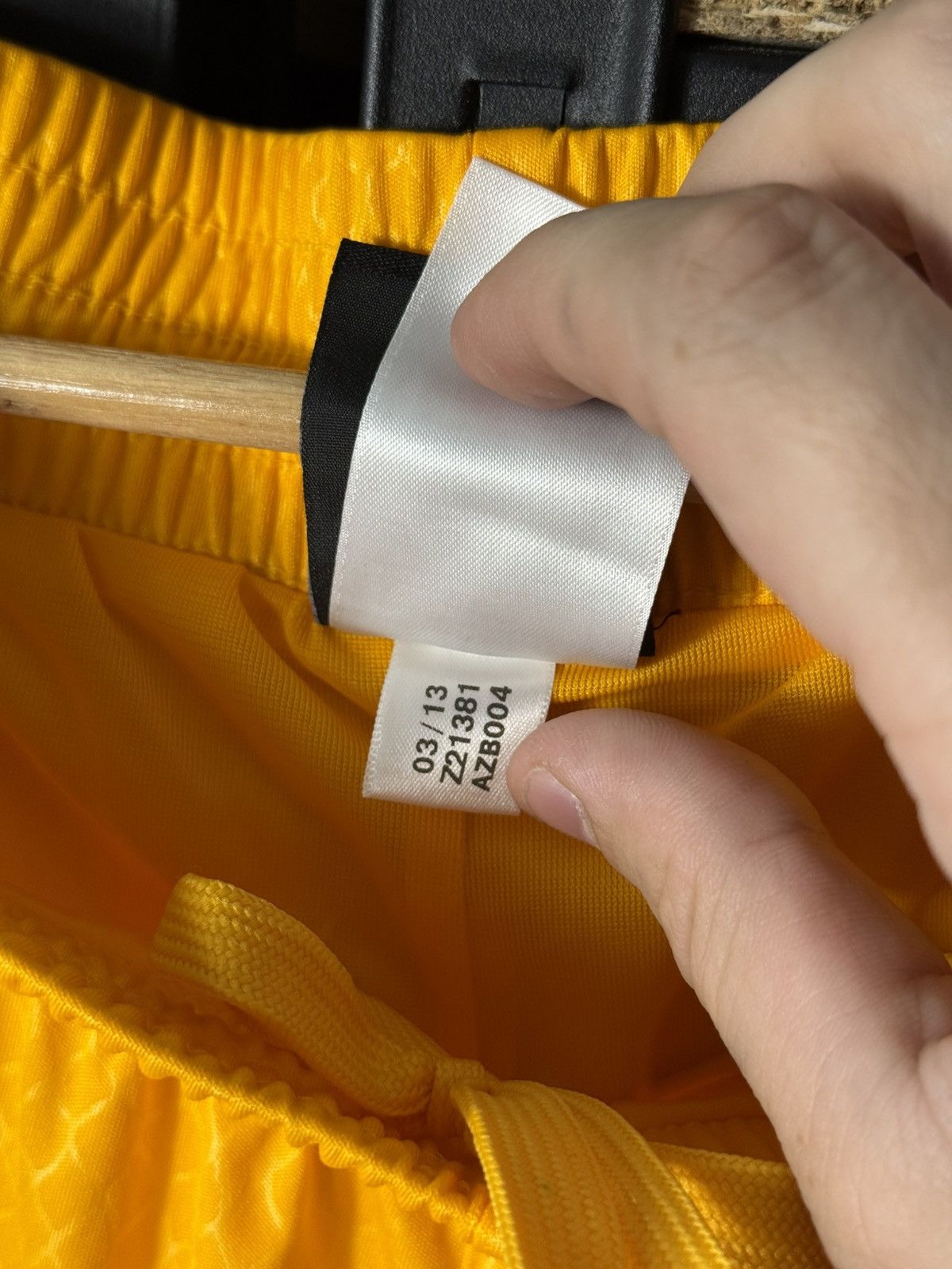 Adidas Vintage Adidas Los Angeles Lakers NBA Basketball Shorts Size US 34 / EU 50 - 7 Thumbnail