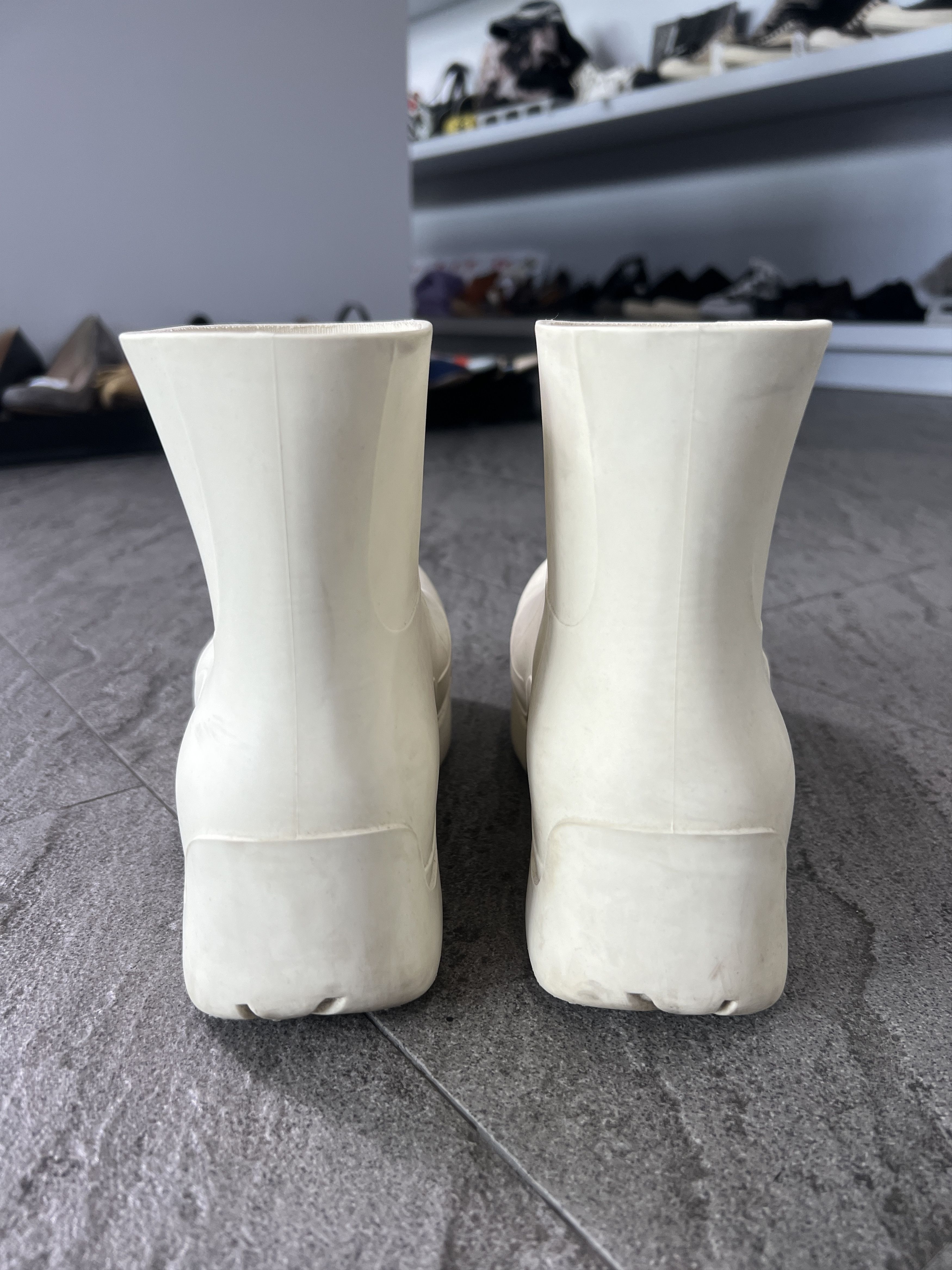 Bottega Veneta Bottega Veneta Puddle Boots White EU37 Rubber Size US 7 / IT 37 - 9 Thumbnail