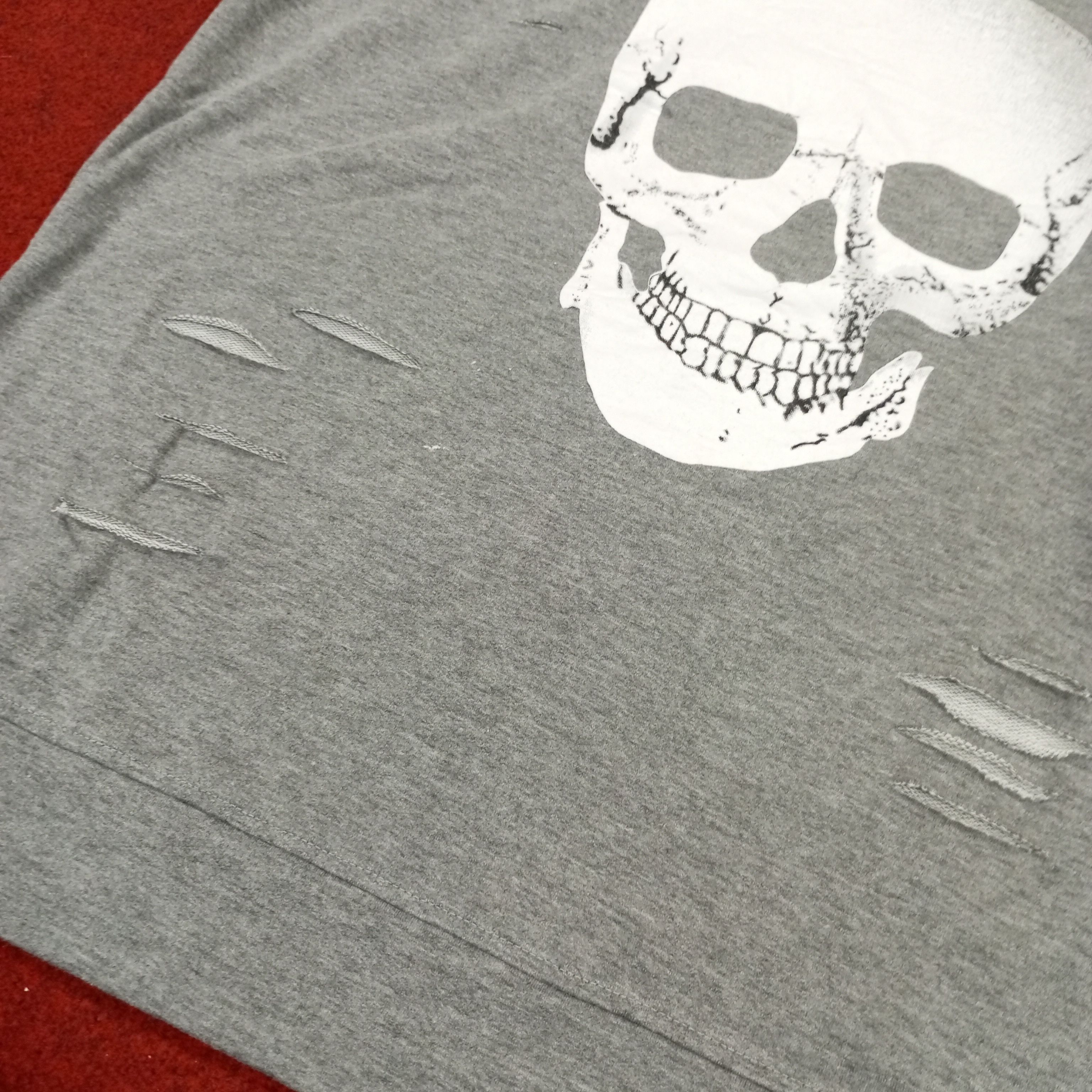 Vintage Skulls Design Rock Punk Style Sweatshirt Size US M / EU 48-50 / 2 - 9 Thumbnail