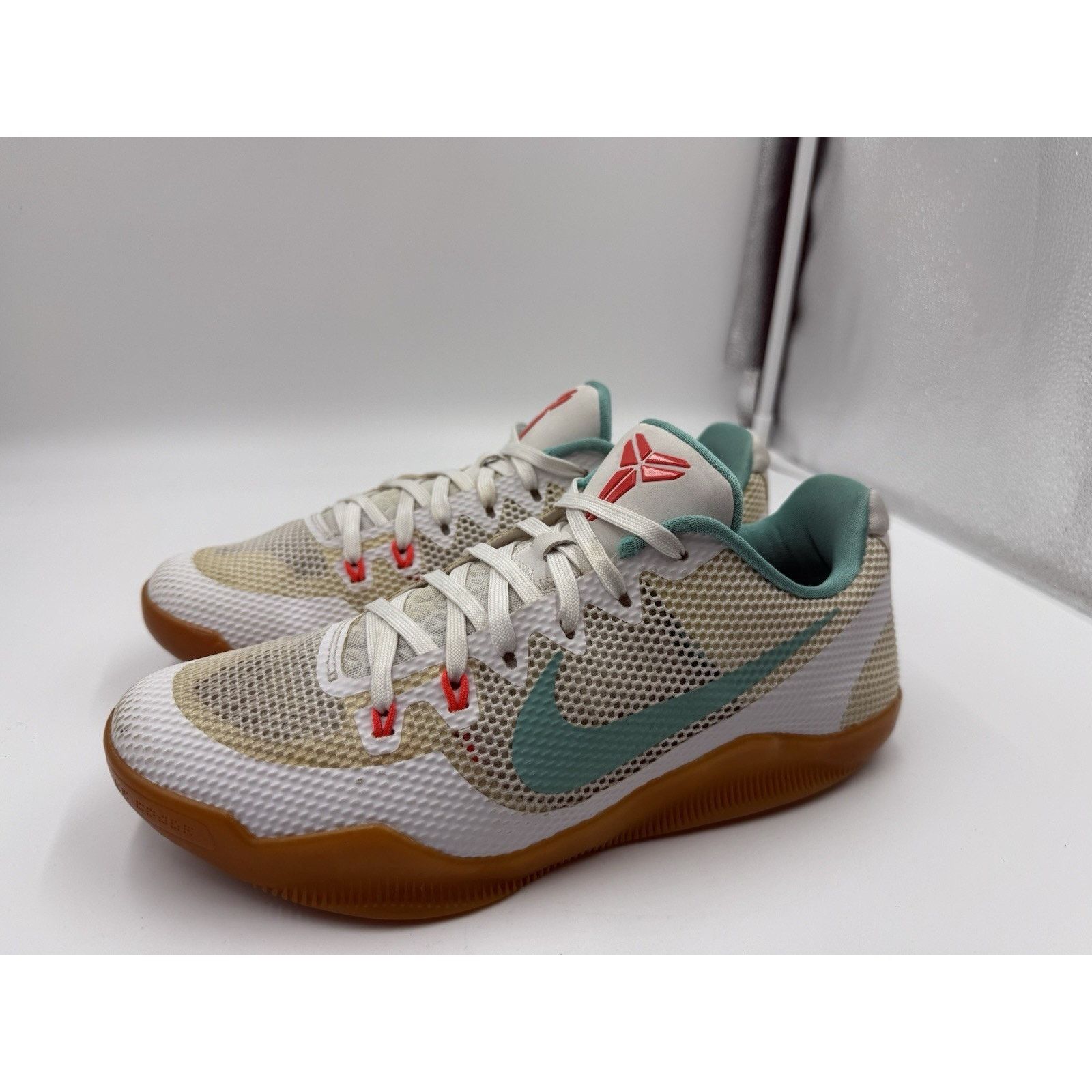 Nike Size 9 - Nike Kobe 11 Summer - 836183-103 Impossible To Find Size US 9 / EU 42 - 3 Thumbnail