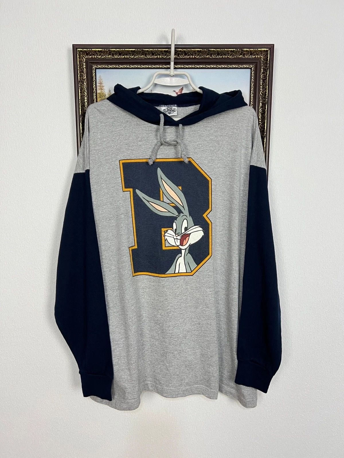 Vintage Vintage 90's Warner Bros Studio Hoodie Sweatshirt Jacket Size US XL / EU 56 / 4 - 1 Thumbnail