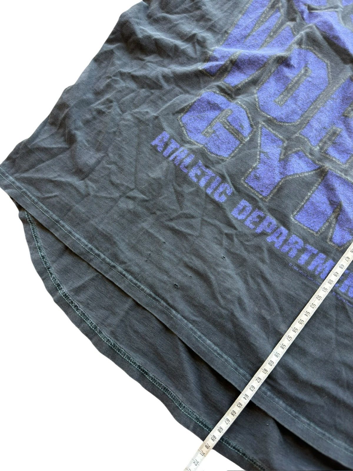 Vintage *RARE* WORLD GYM XXL 1990s CUT OFF TEE BODYBUILDING Size US L / EU 52-54 / 3 - 14 Thumbnail