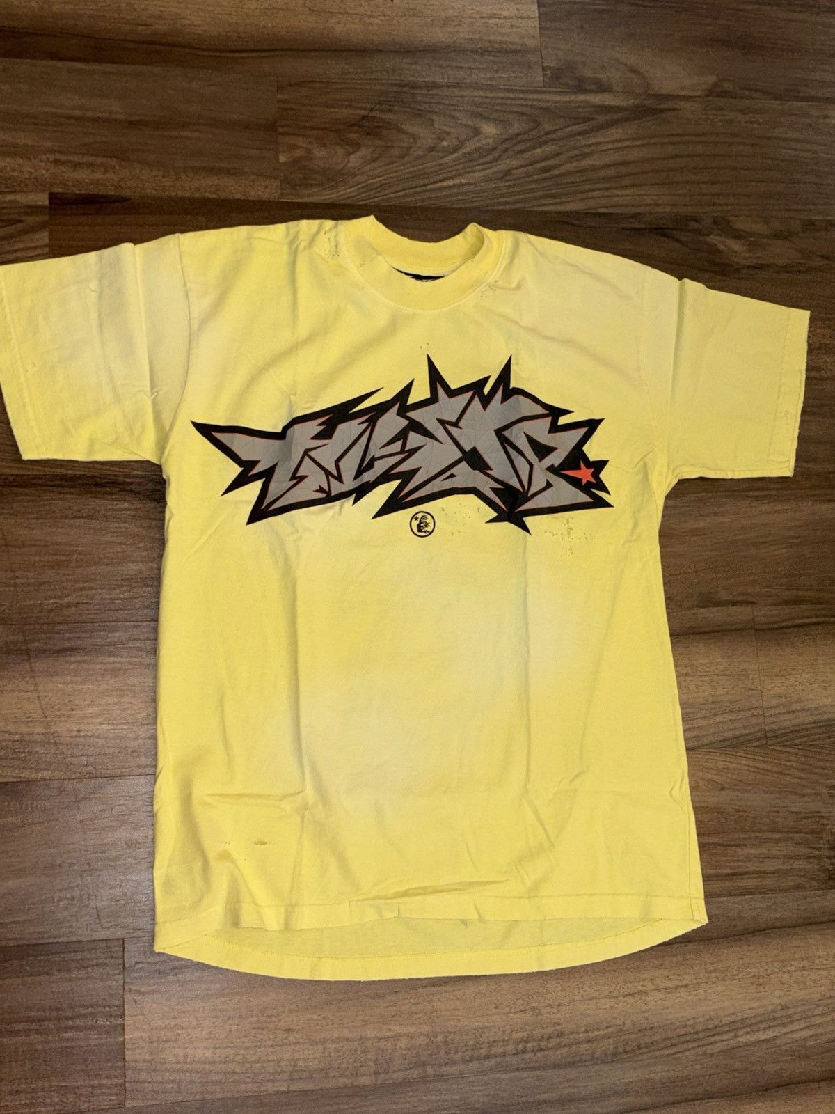 HELLSTAR HELLSTAR Yellow Crack Tee size medium New authentic Size US M / EU 48-50 / 2 - 1 Thumbnail