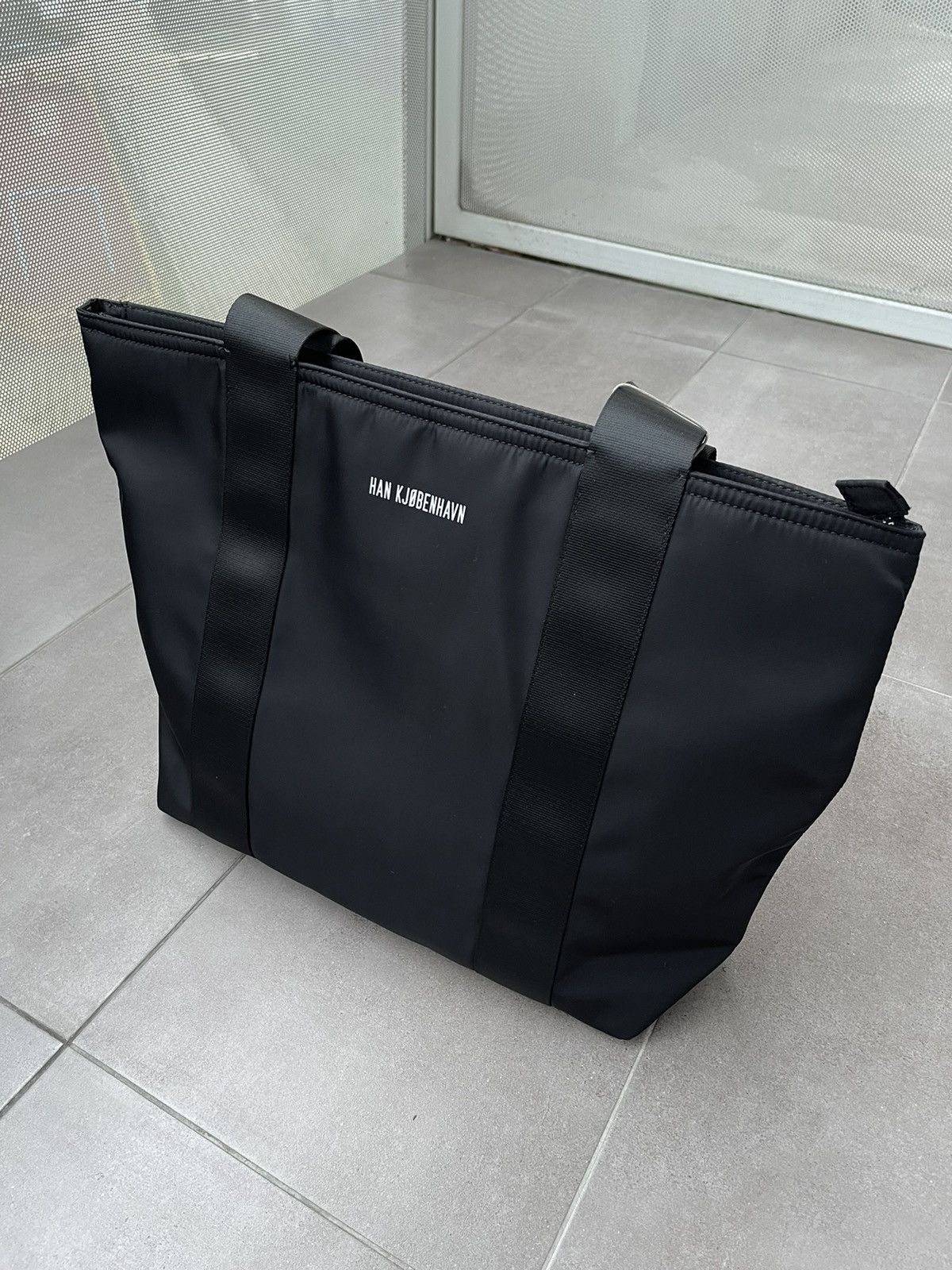 Han Kjobenhavn !DS! SS23 Han Kjobenhavn Small Logo Nylon Black Shooper Bag Size ONE SIZE - 7 Thumbnail