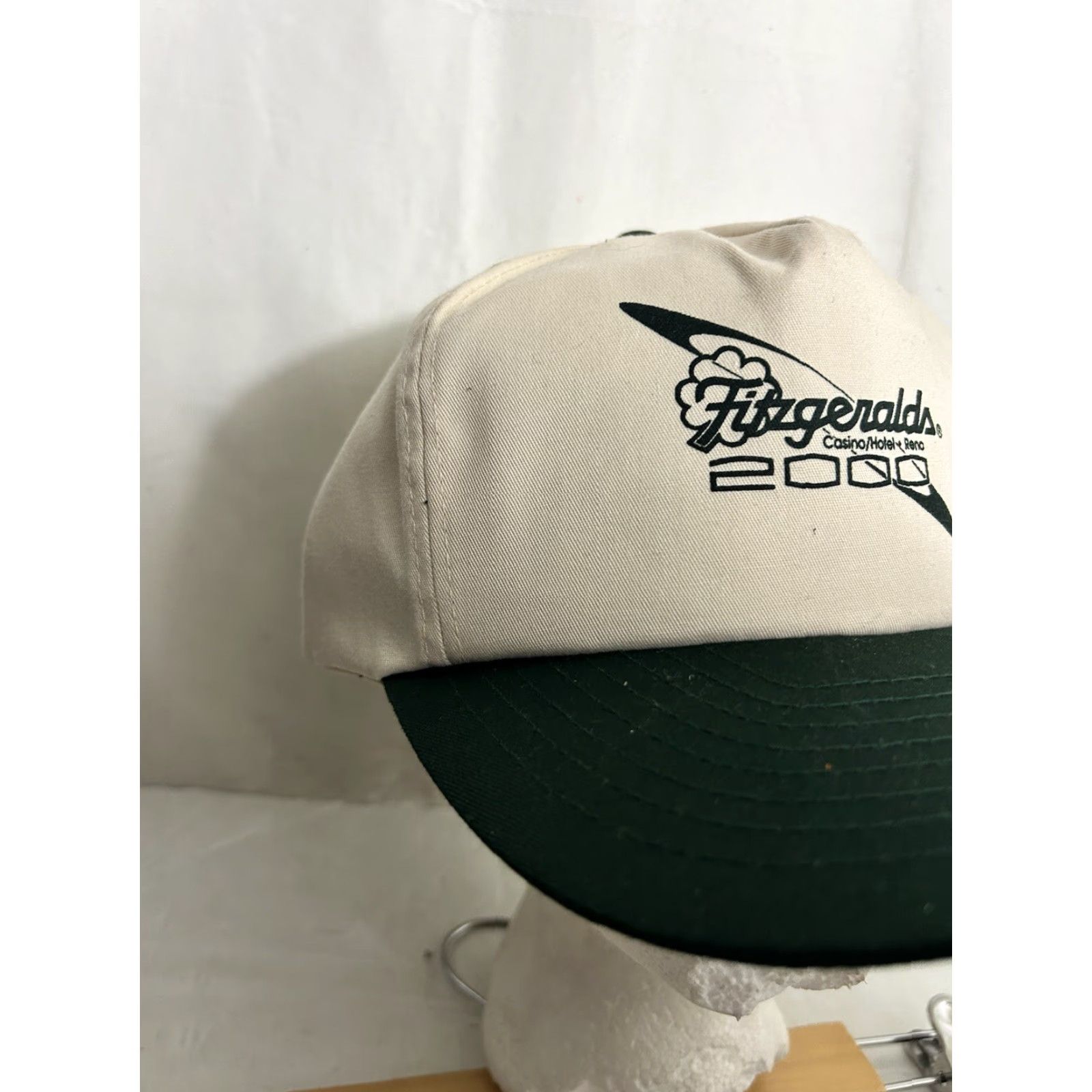 Vintage VINTAGE Fitzgeralds Casino SnapBack Hat 200 Green Beige Adjustable Size ONE SIZE - 4 Thumbnail