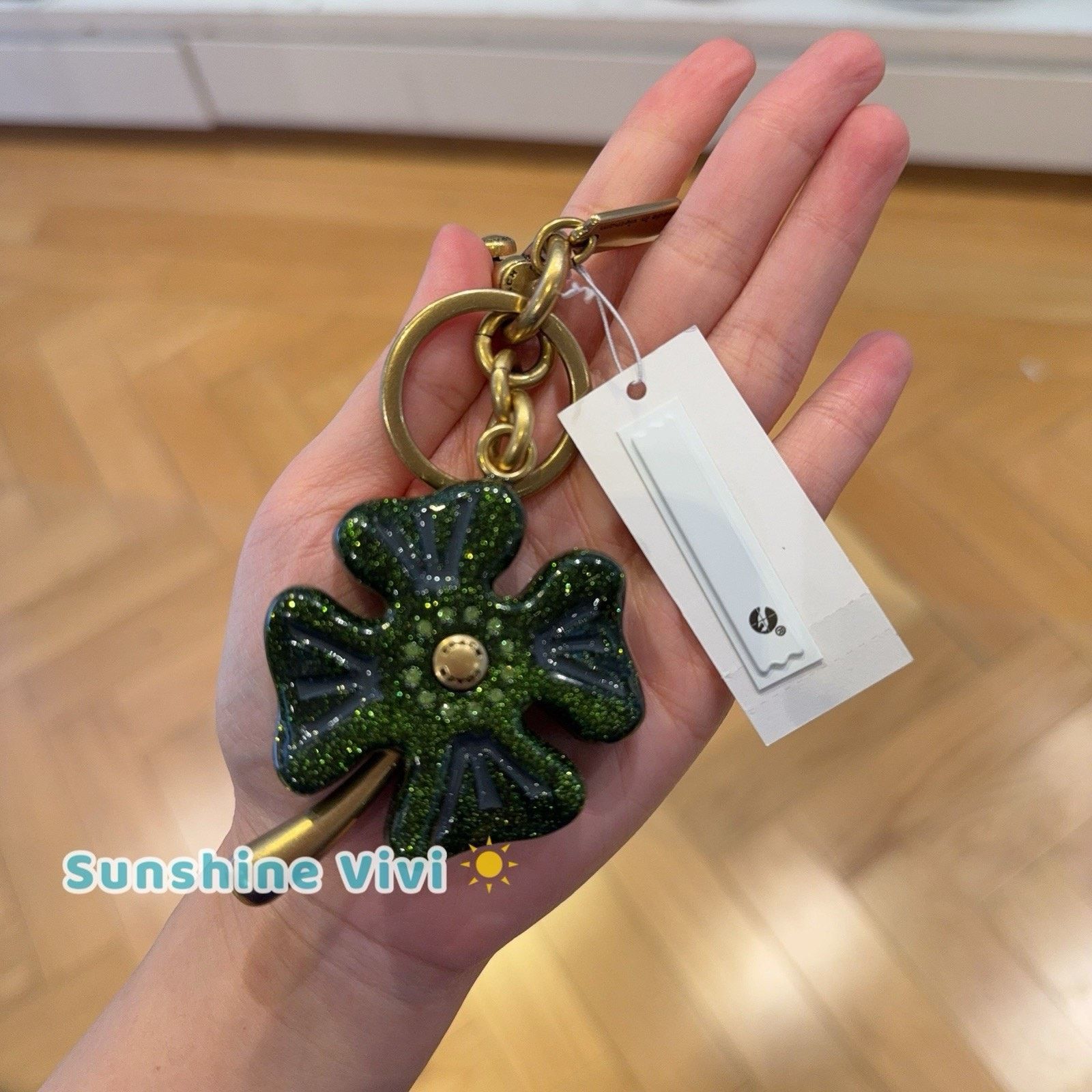 Coach NWT Coach Four Leaf Clover Bag Charm Brass/Green CEA09 Size ONE SIZE - 5 Thumbnail