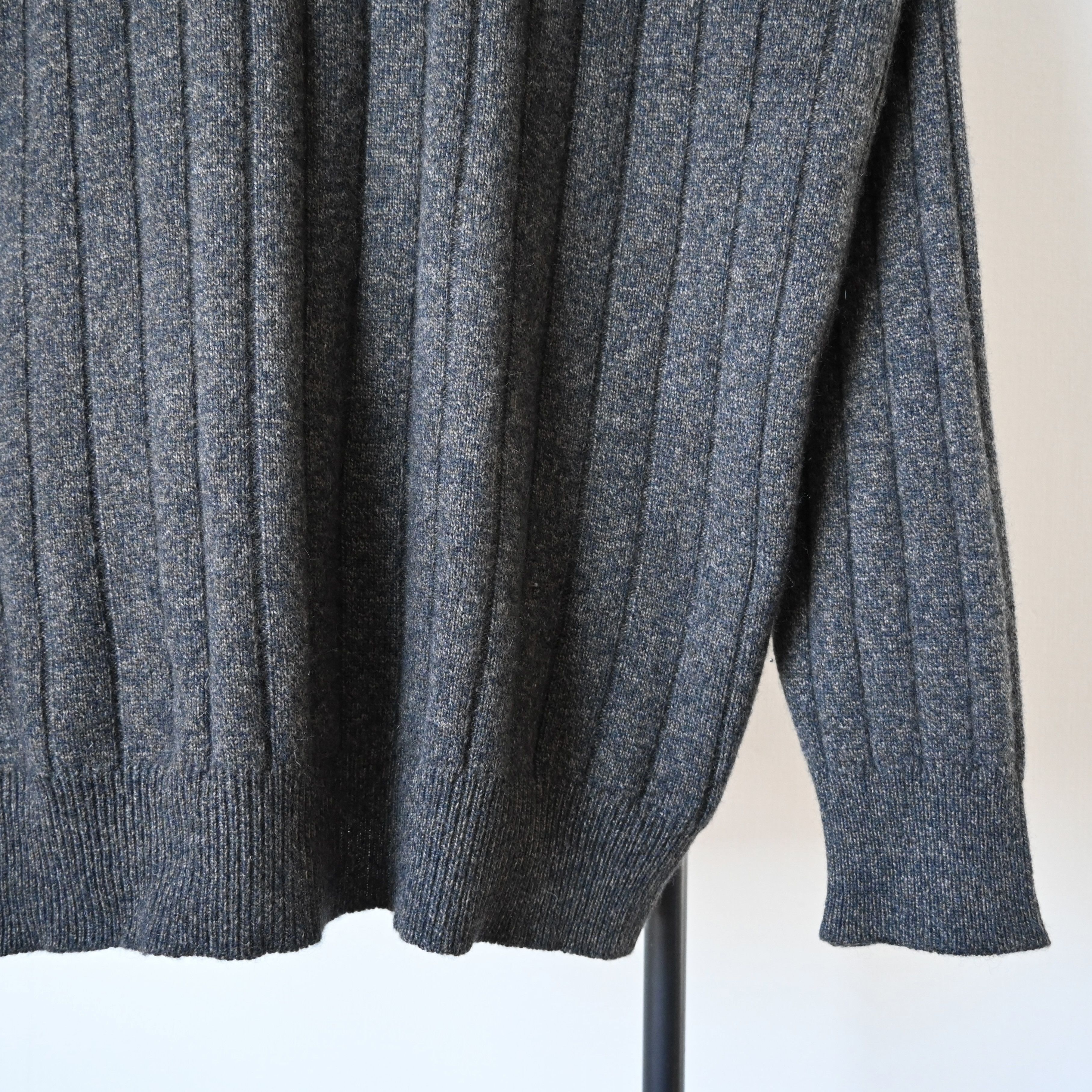 Vintage 1990s Clan Douglas 95% cashmere cardigan, made in Scotland Size US L / EU 52-54 / 3 - 4 Thumbnail
