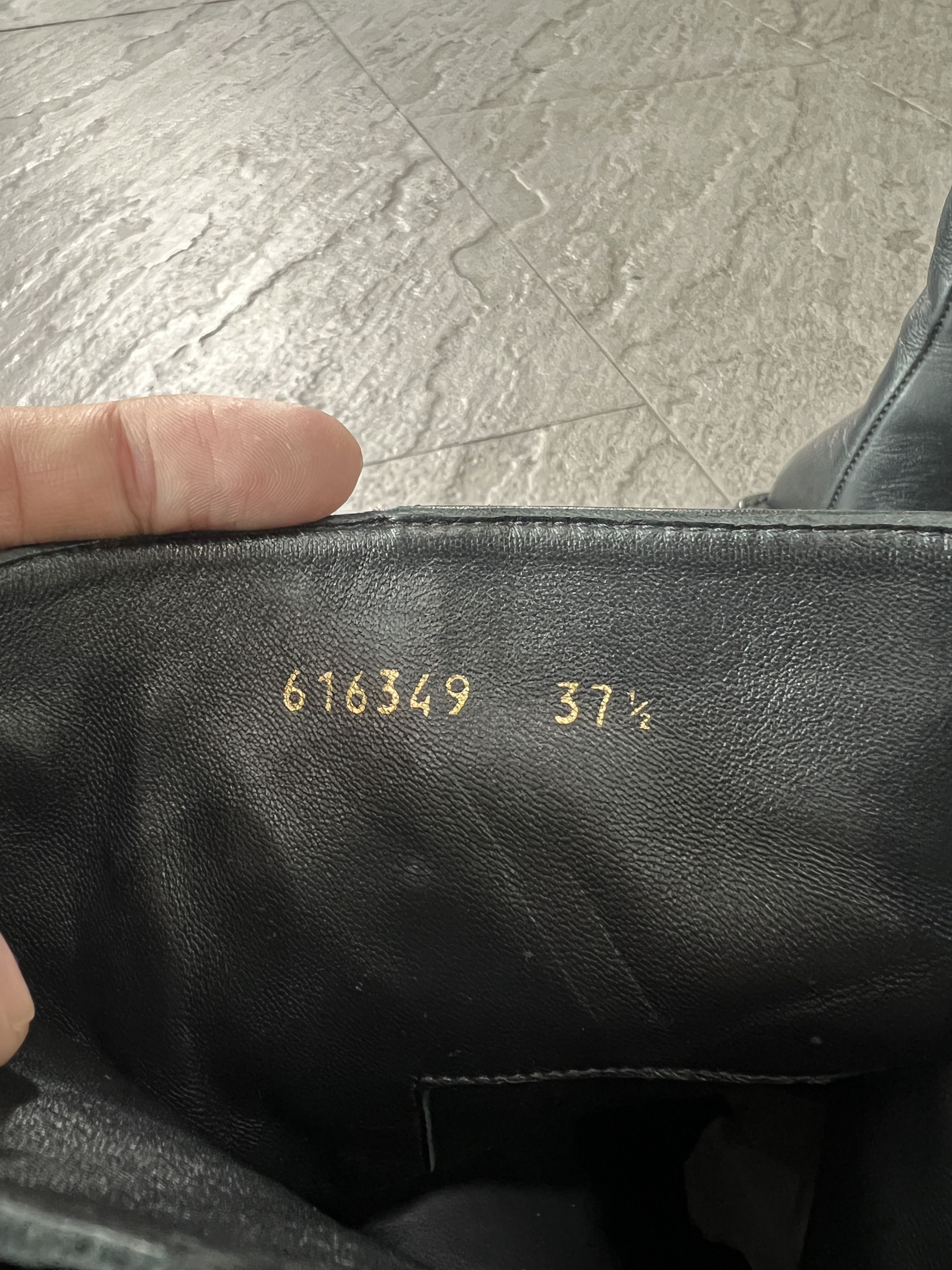 Balenciaga Balenciaga BB Heel Logo Leather Zip Ankle Boots 37.5 Size US 7.5 / IT 37.5 - 10 Thumbnail