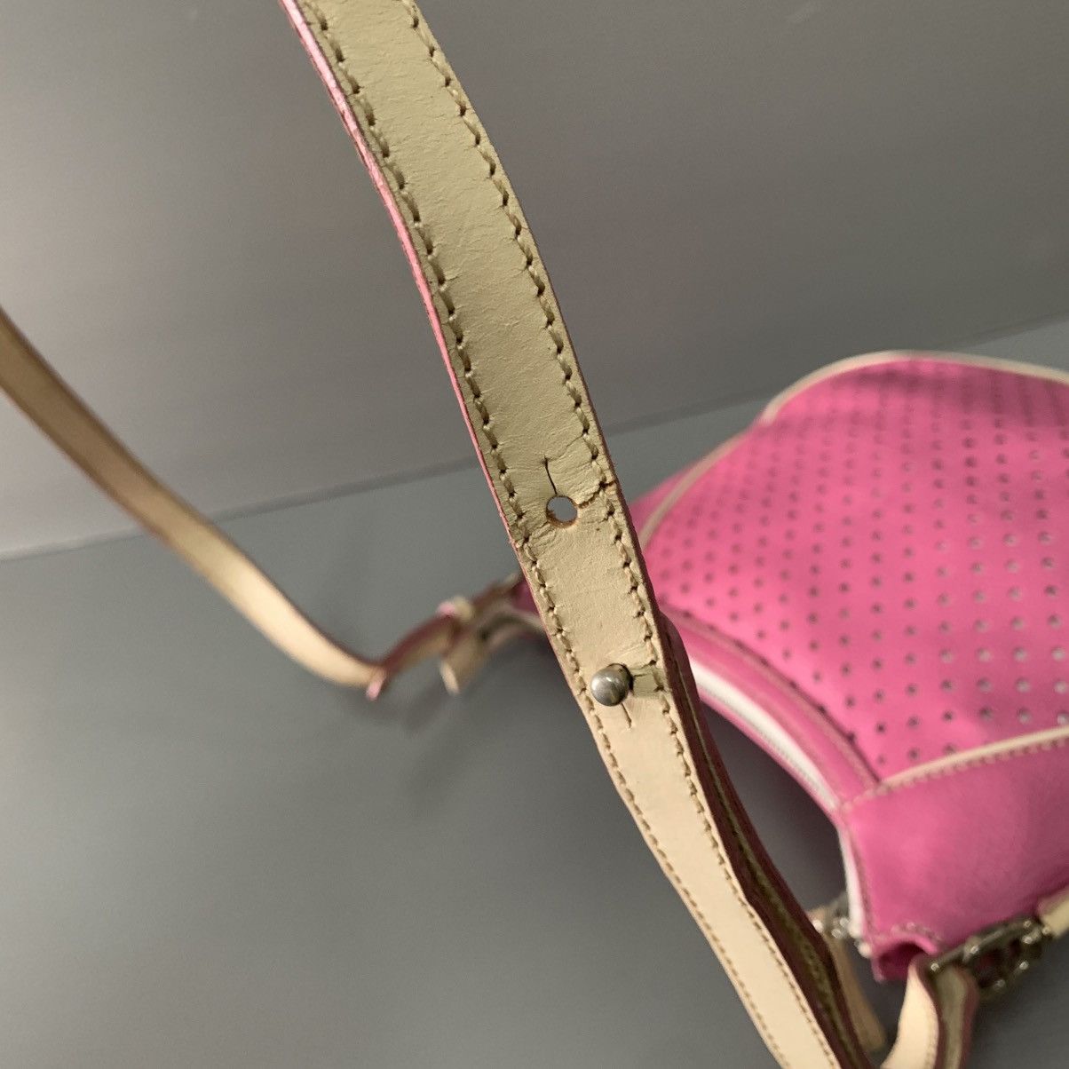 Aigner Aigner Leather Pink Slingbag Size ONE SIZE - 8 Thumbnail