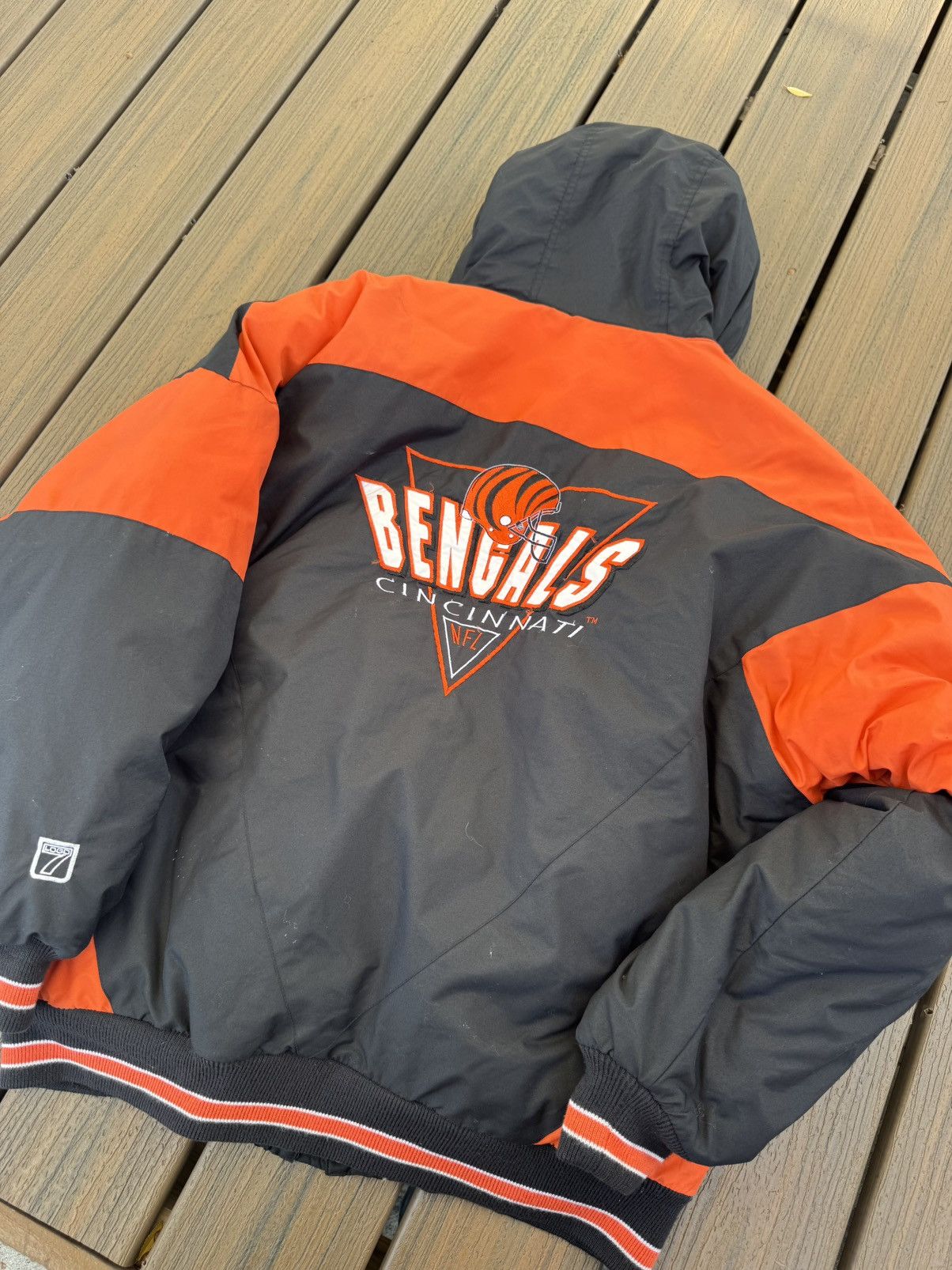 Logo 7 Vintage Logo 7 Cincinnati Bangles NFL Puffer Jacket Orange L Size US L / EU 52-54 / 3 - 5 Thumbnail