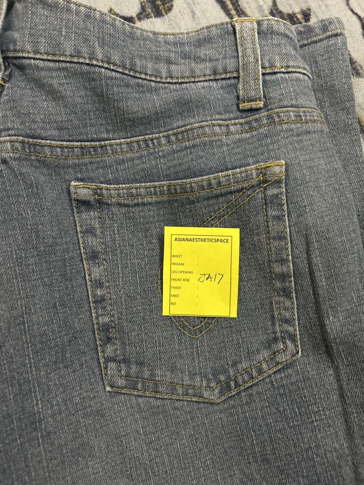Le Grande Bleu (L.G.B.) Flared Embroidered Jeans Design Flower Size 27" / US 4 / IT 40 - 14 Thumbnail
