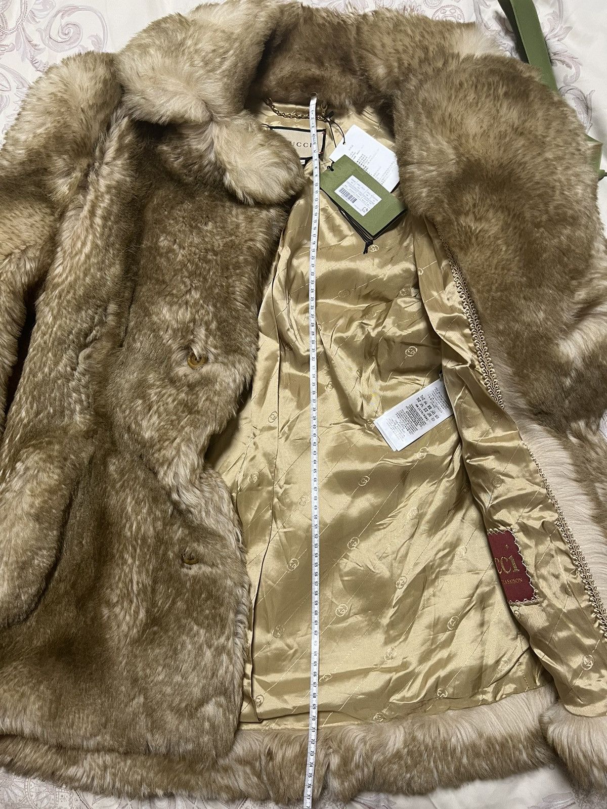 Gucci $7,000+Value Shearling fur jacket as worn by Harry Styles Size US M / EU 48-50 / 2 - 23 Thumbnail
