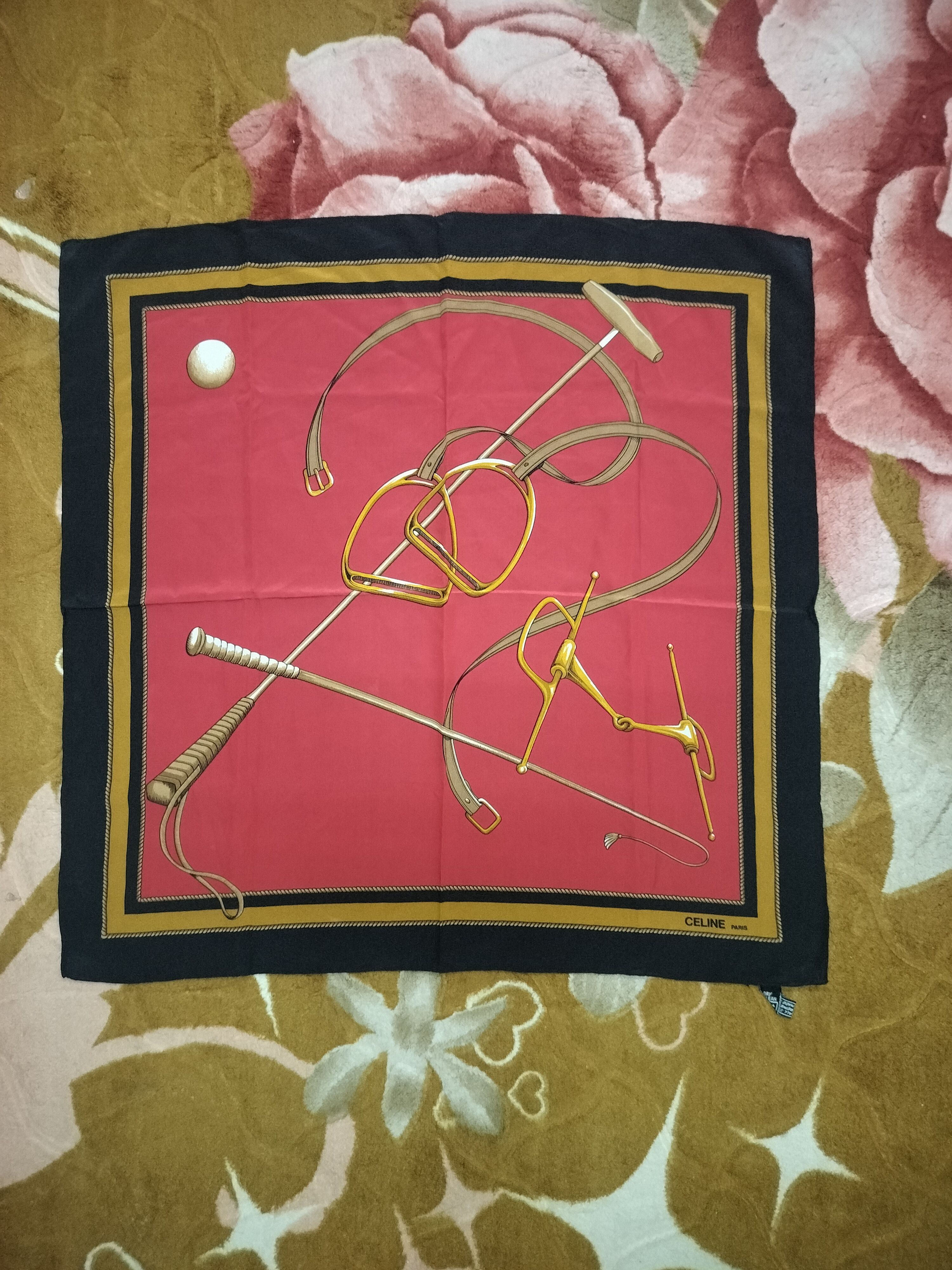 Celine × Designer Vintage Celine Paris luxury silk scarves Size ONE SIZE - 1 Thumbnail