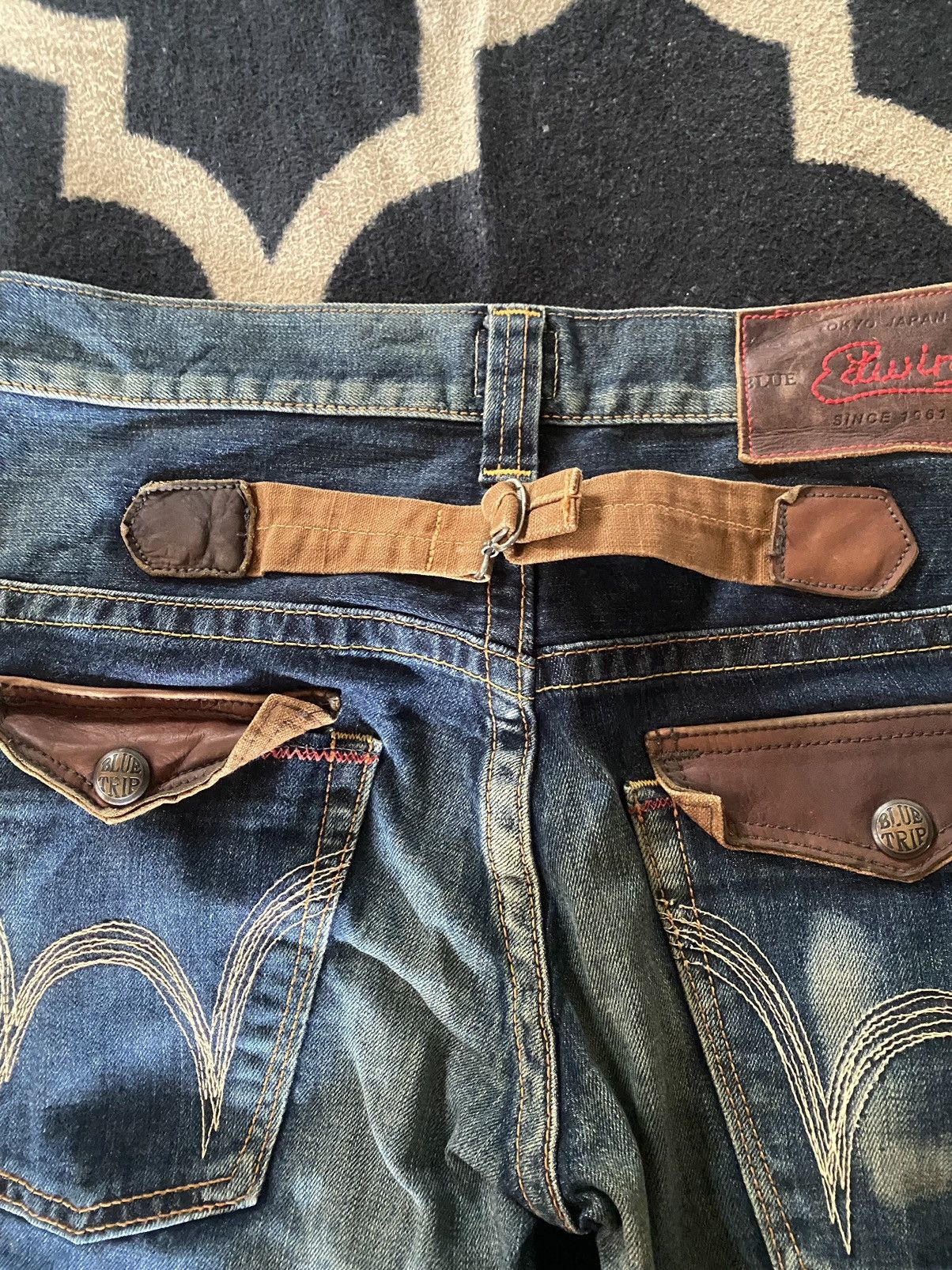 Edwin 🔥FLARE🔥🔥Vintage Edwin Blue Trip Leather Pocket Style Size US 32 / EU 48 - 5 Thumbnail