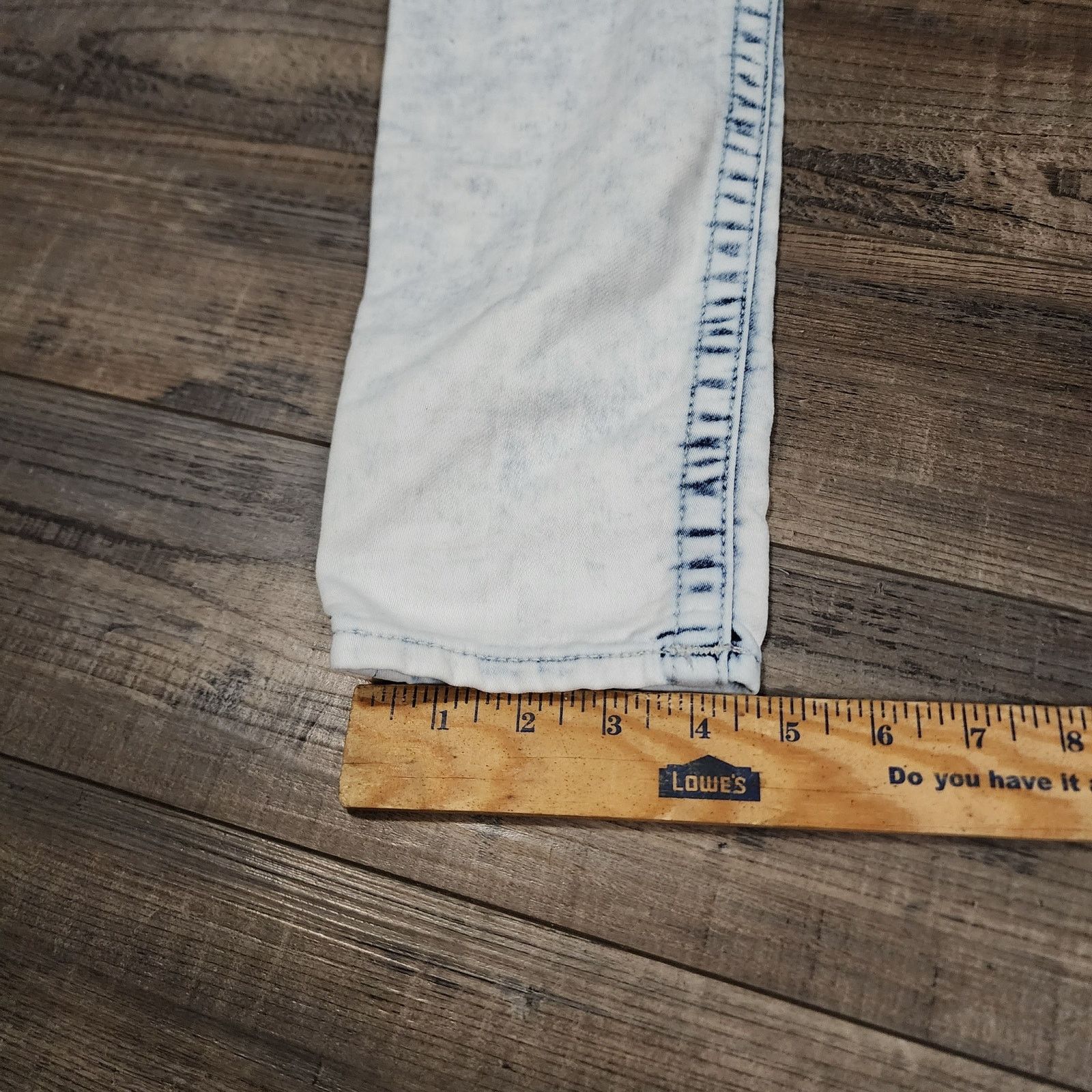 True Religion True Religion Jeans light wash Size 28 2357 Size 28" / US 6 / IT 42 - 3 Thumbnail