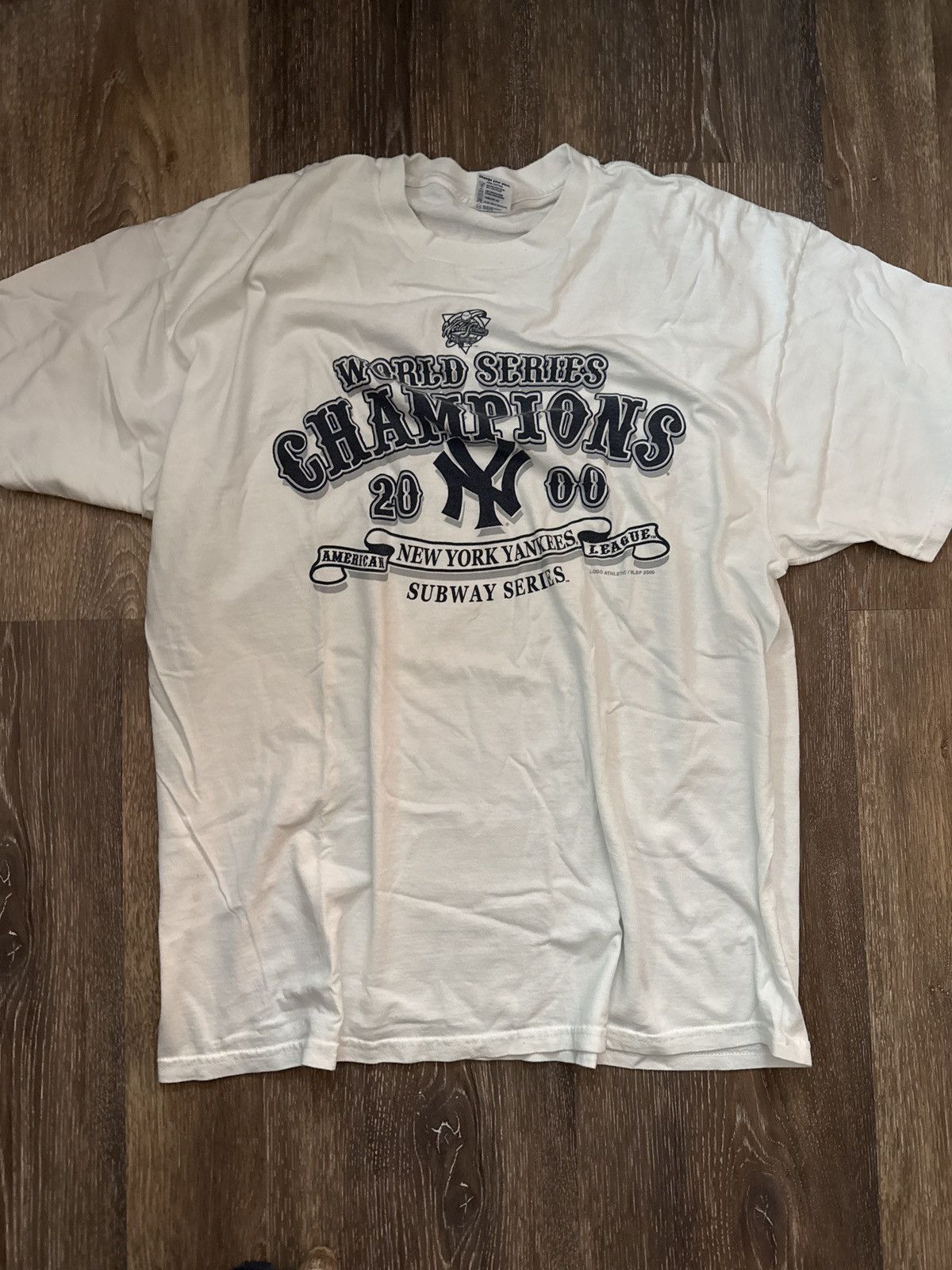 Delta World Series Yankees tee shirt Size US XXL / EU 58 / 5 - 1 Thumbnail