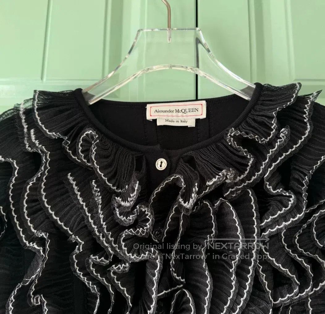 Alexander McQueen Alexander McQueen Black Ruffle Knit Top. Size S / US 4 / IT 40 - 5 Thumbnail