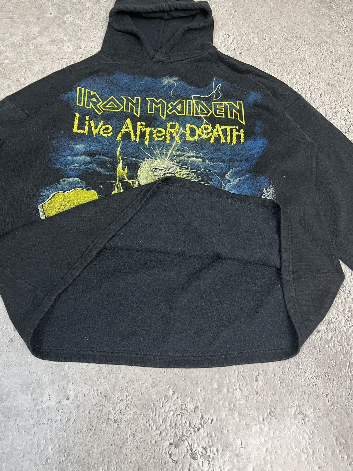 Band Tees × Iron Maiden × Vintage Vintage IRON MAIDEN 90s boxy l Grunge Hoodie Size US L / EU 52-54 / 3 - 8 Thumbnail