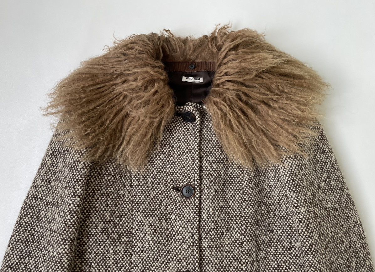 Miu Miu Early 2000s Shearling Collar Boucle Overcoat Size S / US 4 / IT 40 - 2 Thumbnail