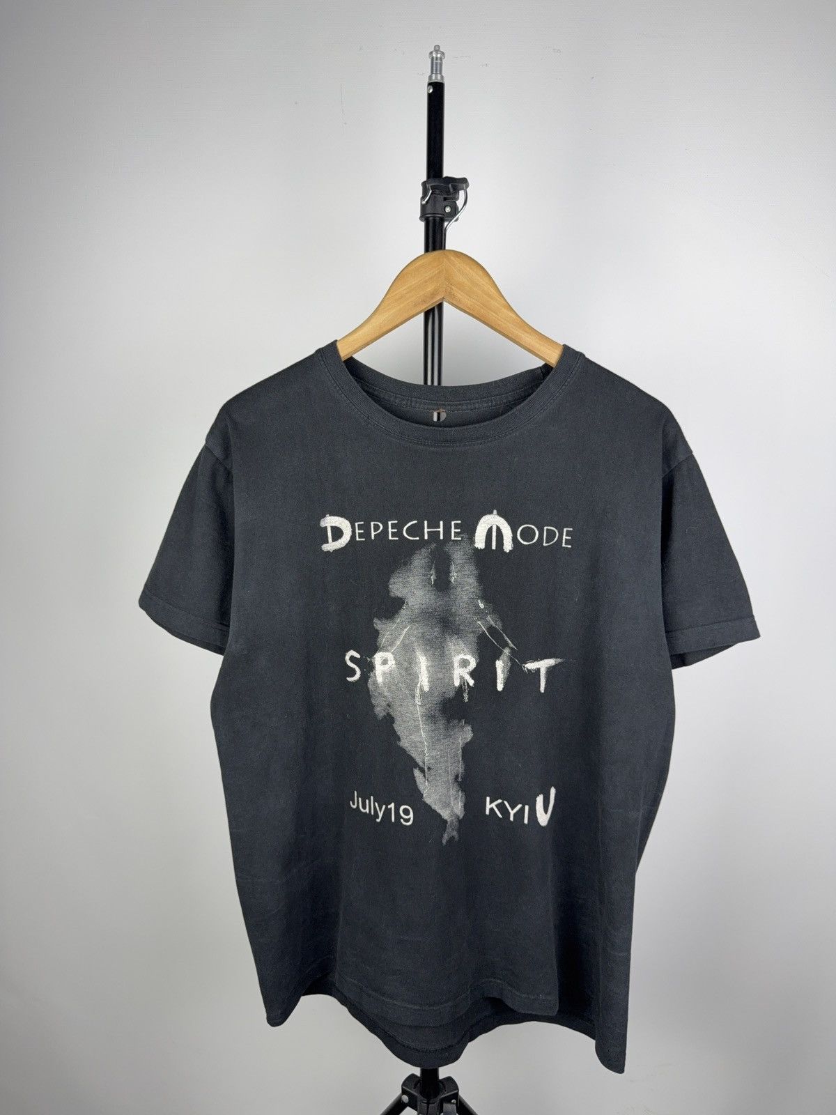 Band Tees Depeche Mode Spirit Tour Kyiv 2017 Band T-Shirt Black L Size US L / EU 52-54 / 3 - 1 Thumbnail