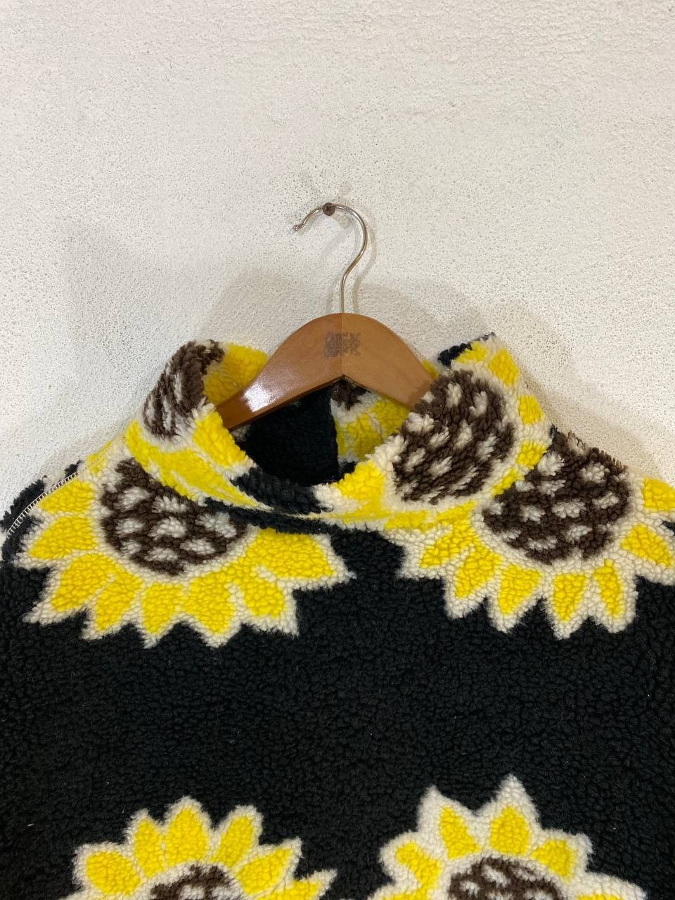 Ellesse vintage ellesse sunflower fleece sweater very nice design Size US M / EU 48-50 / 2 - 2 Thumbnail