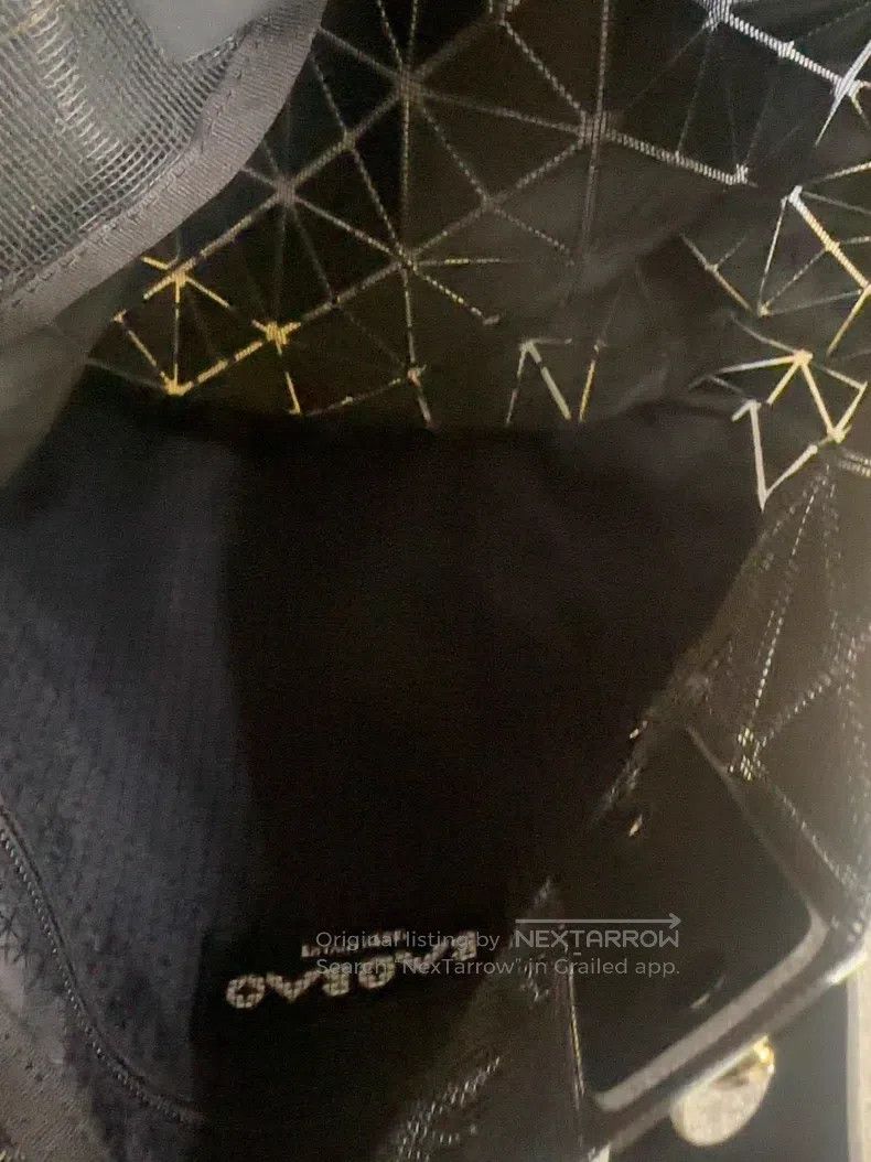 Issey Miyake Issey Miyake Gold Tote Bag Size ONE SIZE - 4 Thumbnail
