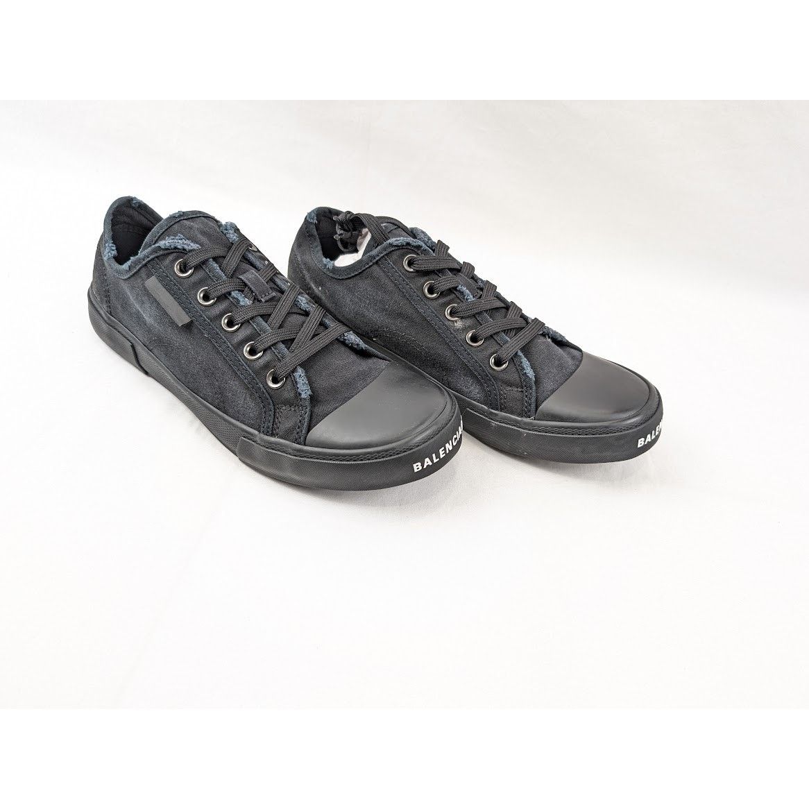 Balenciaga o1rshd1 Low MNC Destroy Paris Low Top Sneakers in Black Size US 9 / EU 42 - 1 Thumbnail