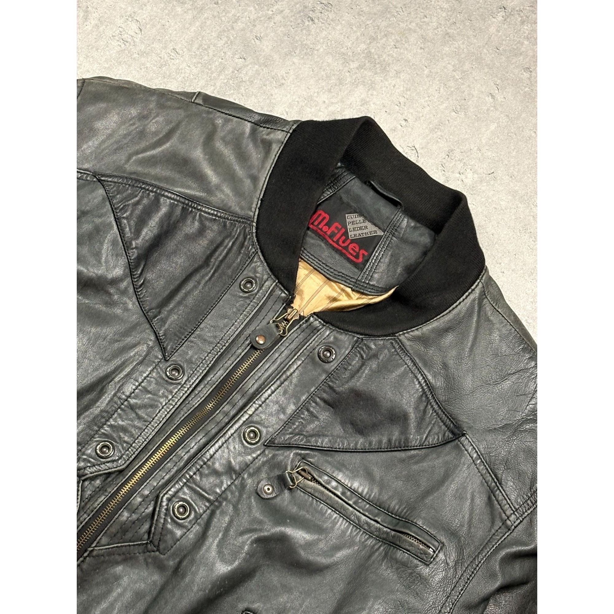 Japanese Brand Vintage McFlues Black Leather Bomber Jacket With Ribbed Trim Size US L / EU 52-54 / 3 - 4 Thumbnail