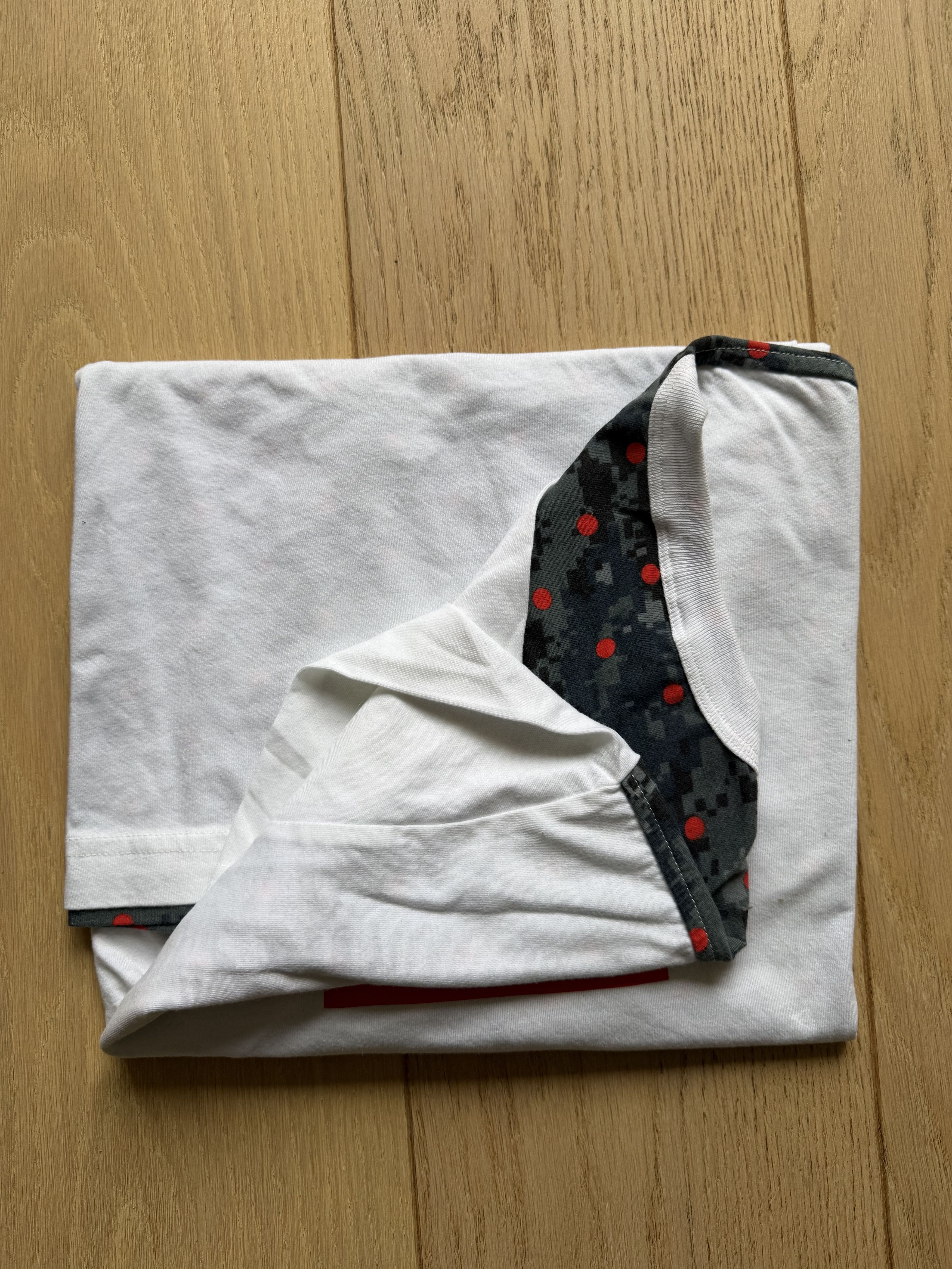 Comme des Garcons SHIRT × Supreme Supreme x Comme des garcons tee Size US L / EU 52-54 / 3 - 4 Thumbnail