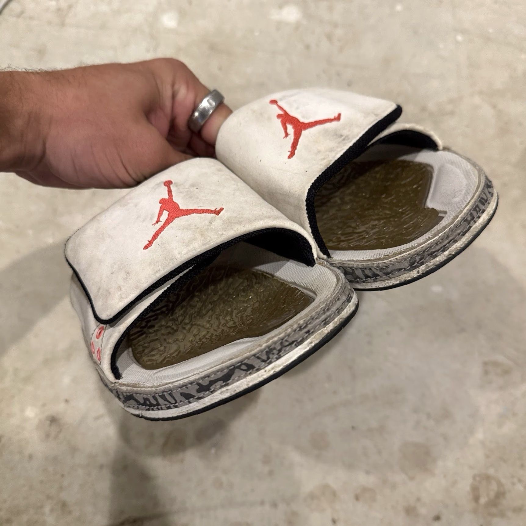 Jordan Brand Jordan 3 Slide White Cement 2014 Lifestyle Slide Sandal Mens 9 428789-106 FLAWS Size ONE SIZE - 5 Thumbnail
