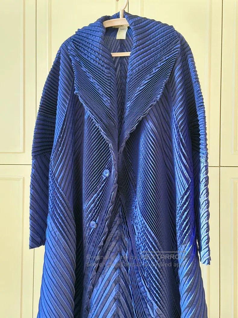 Issey Miyake Issey Miyake Main Line Blue Long Pleated Trench Coat Size M / US 6-8 / IT 42-44 - 2 Thumbnail