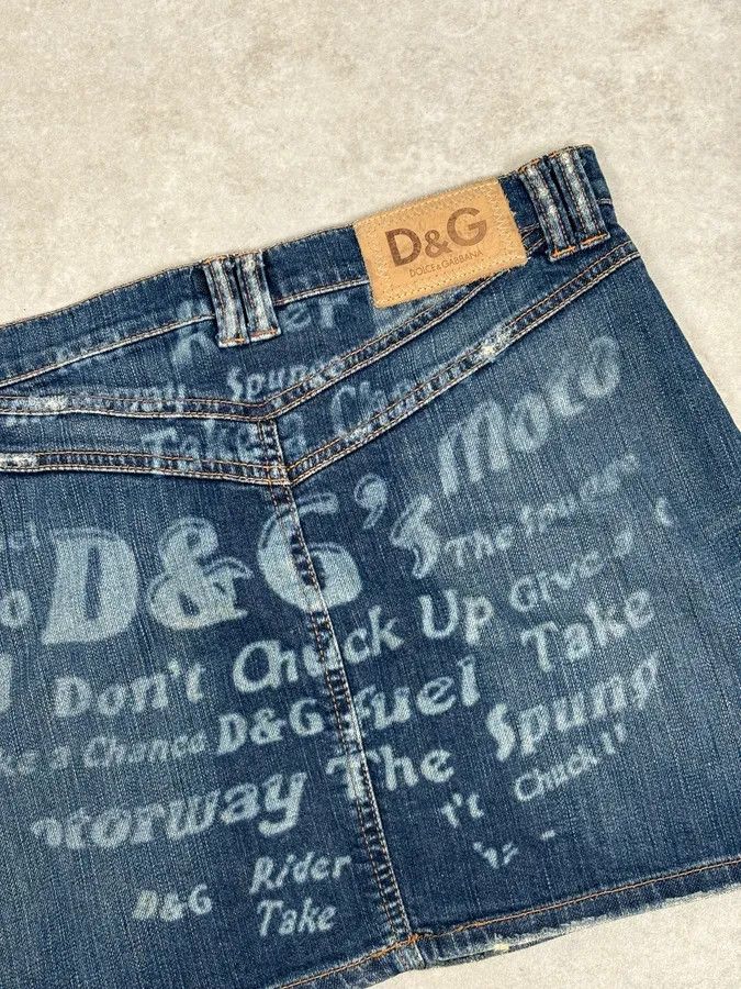 Dolce & Gabbana SS2006 Dolce & Gabbana Navy Denim Multi-Pocket Skirt Size 27" / US 4 / IT 40 - 7 Thumbnail
