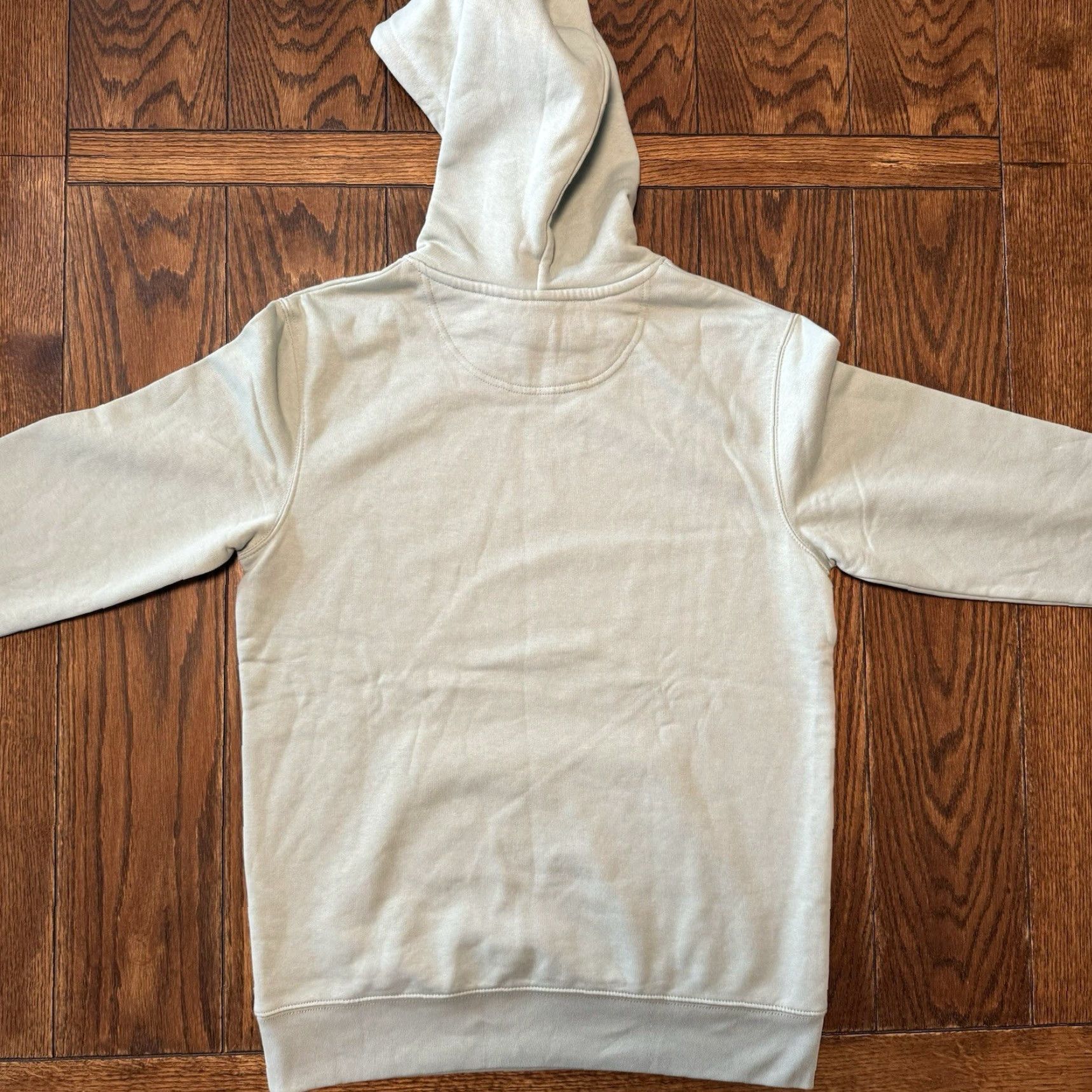 Logo 7 Chillpop Music Hoodie Men Green Size M Pullover Hooded Logo Sweatshirt Knit Cotton Polyester Chest Pocket Regular Fit 26.5 21 Pit to Pit New Size US M / EU 48-50 / 2 - 7 Thumbnail