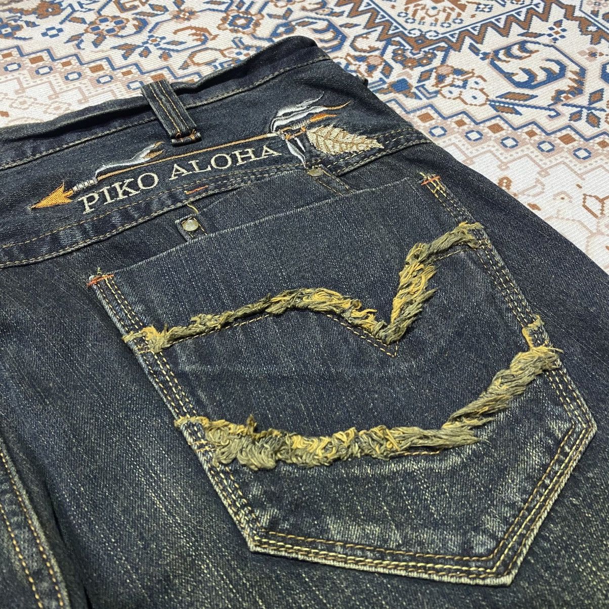 If Six Was Nine × Japanese Brand × Le Grande Bleu (L.G.B.) 2000s Y2K Piko Aloha Distressed Emboidery Jeans Size US 26 / EU 42 - 7 Thumbnail