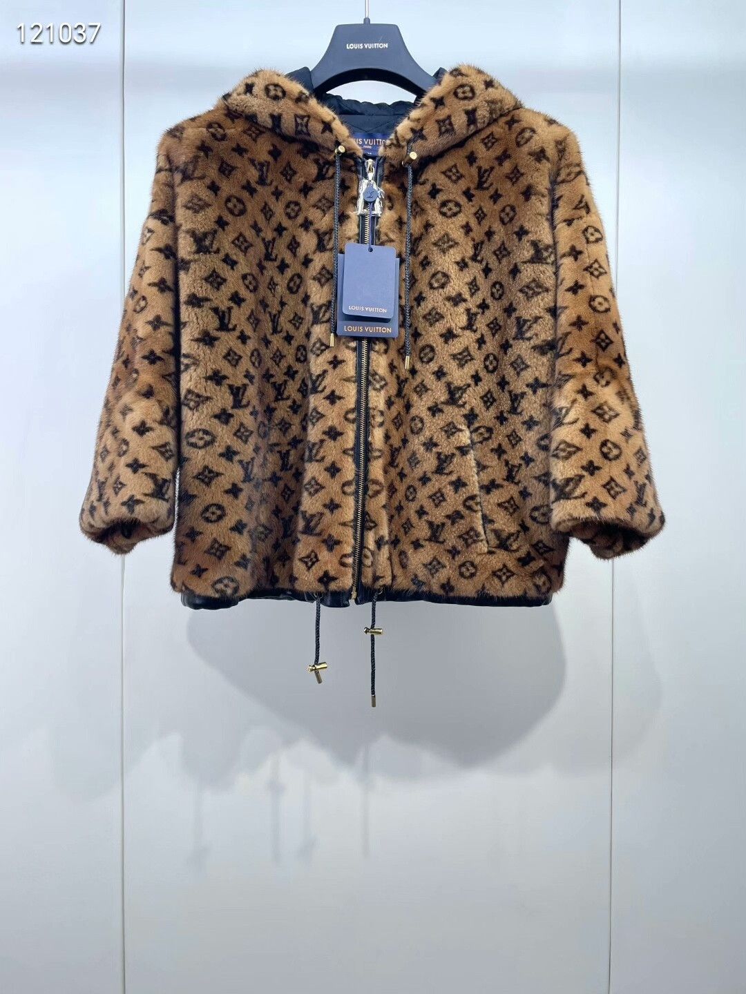 Louis Vuitton LV Monogram Hooded Mink Fur Coat Size XXS / US 00 / IT 34 - 1 Thumbnail