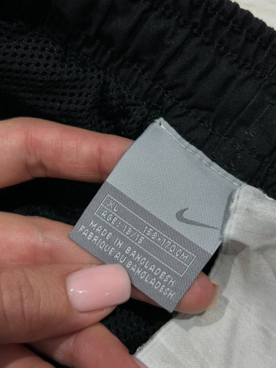 Nike Vintage Nike Air Max Track Pants 00s Nylon Big Logo Swoosh Size US 30 / EU 46 - 6 Thumbnail