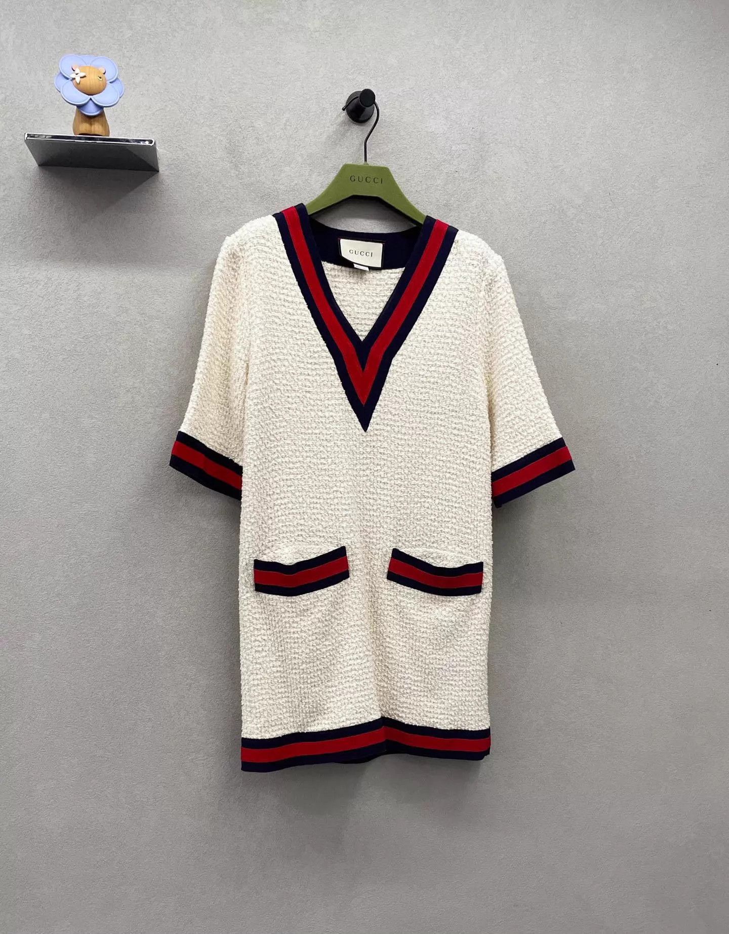 Gucci GUCCI V-neck beige half-sleeve dress Size XS / US 0-2 / IT 36-38 - 3 Thumbnail