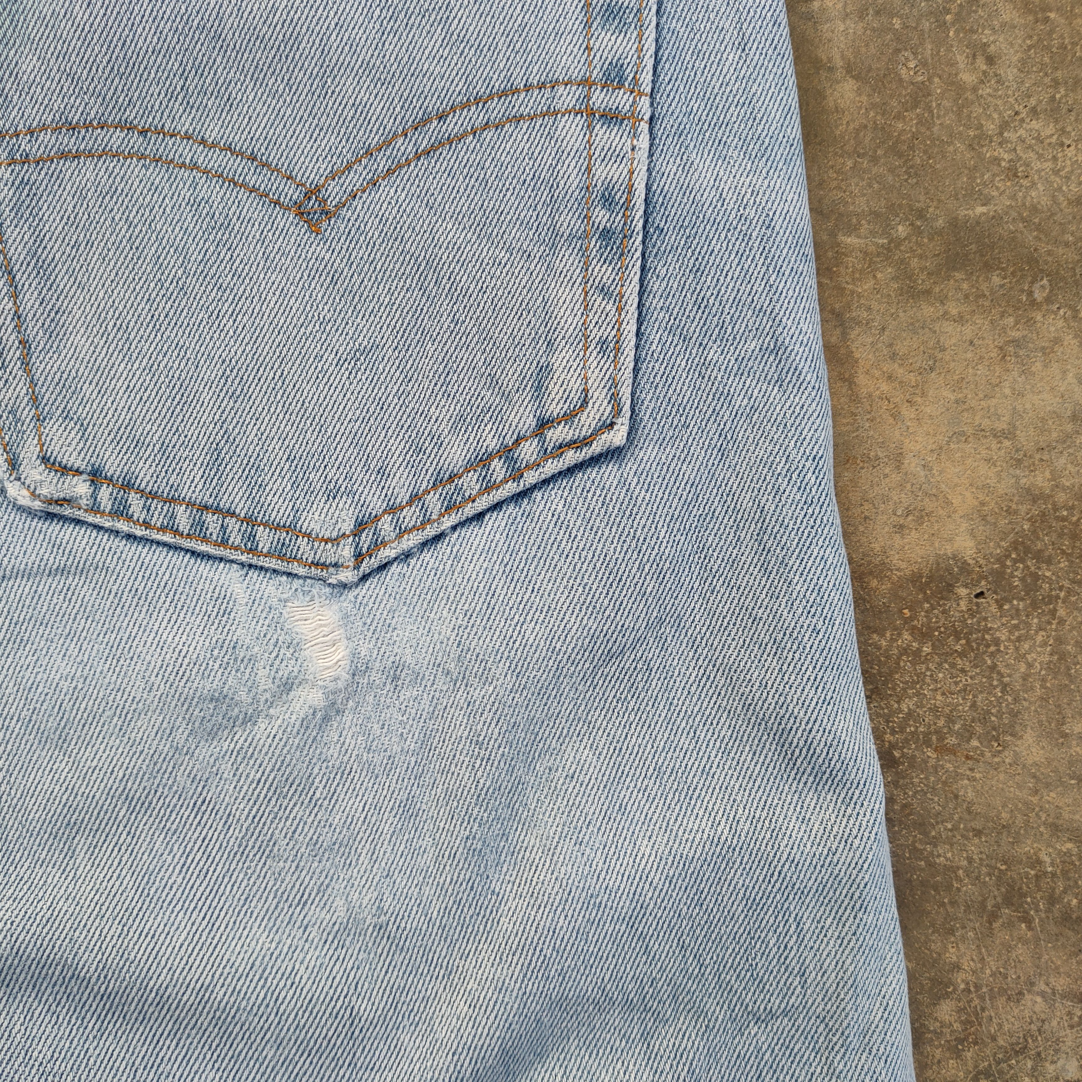 Levi's LEVI'S 501 USA VINTAGE FADED DISTRESSED JEANS PANTS Size US 30 / EU 46 - 11 Thumbnail