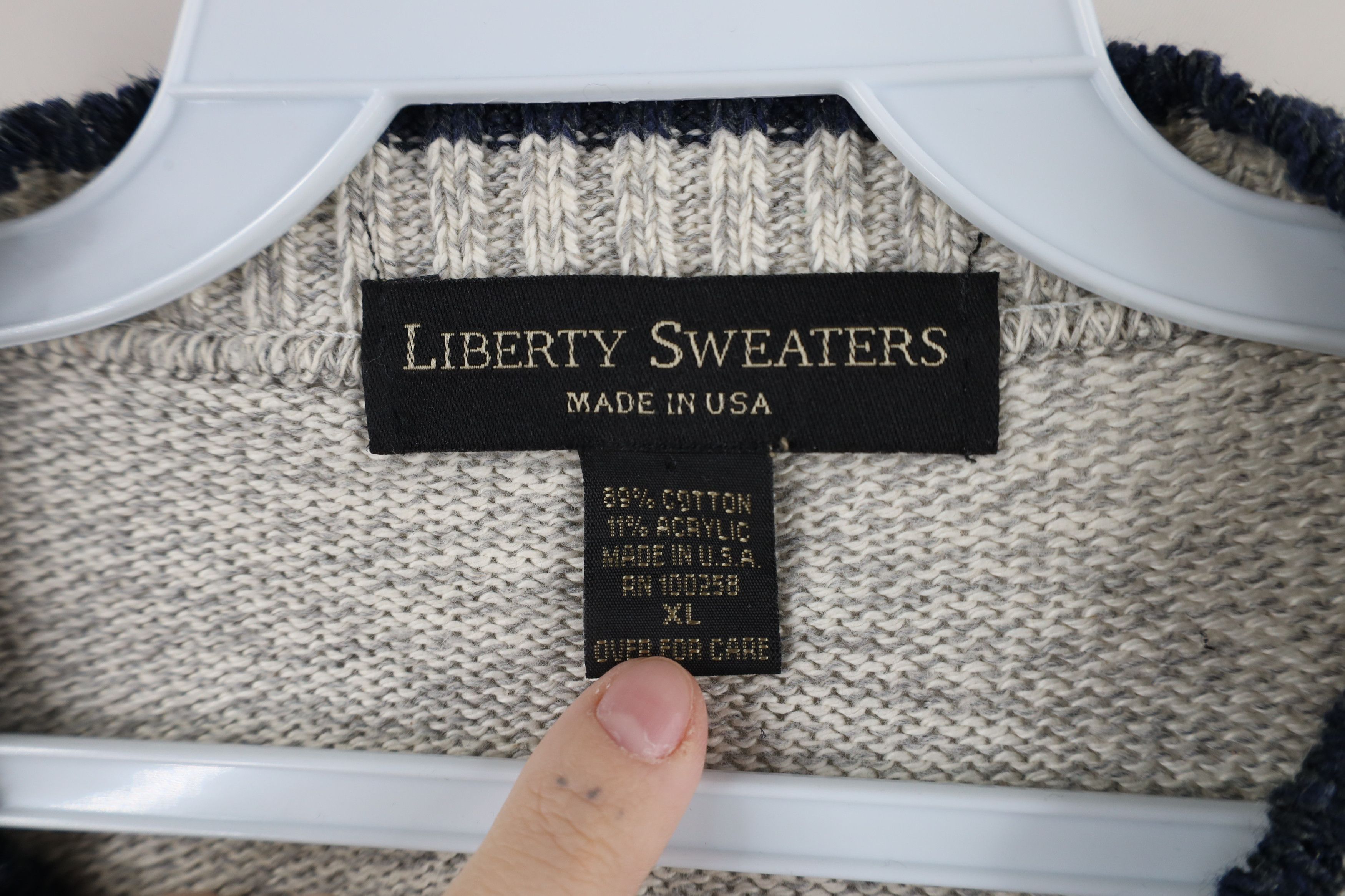 Vintage Vintage 90s Streetwear Knit V-Neck Sweater Heather Gray Size US XL / EU 56 / 4 - 5 Thumbnail